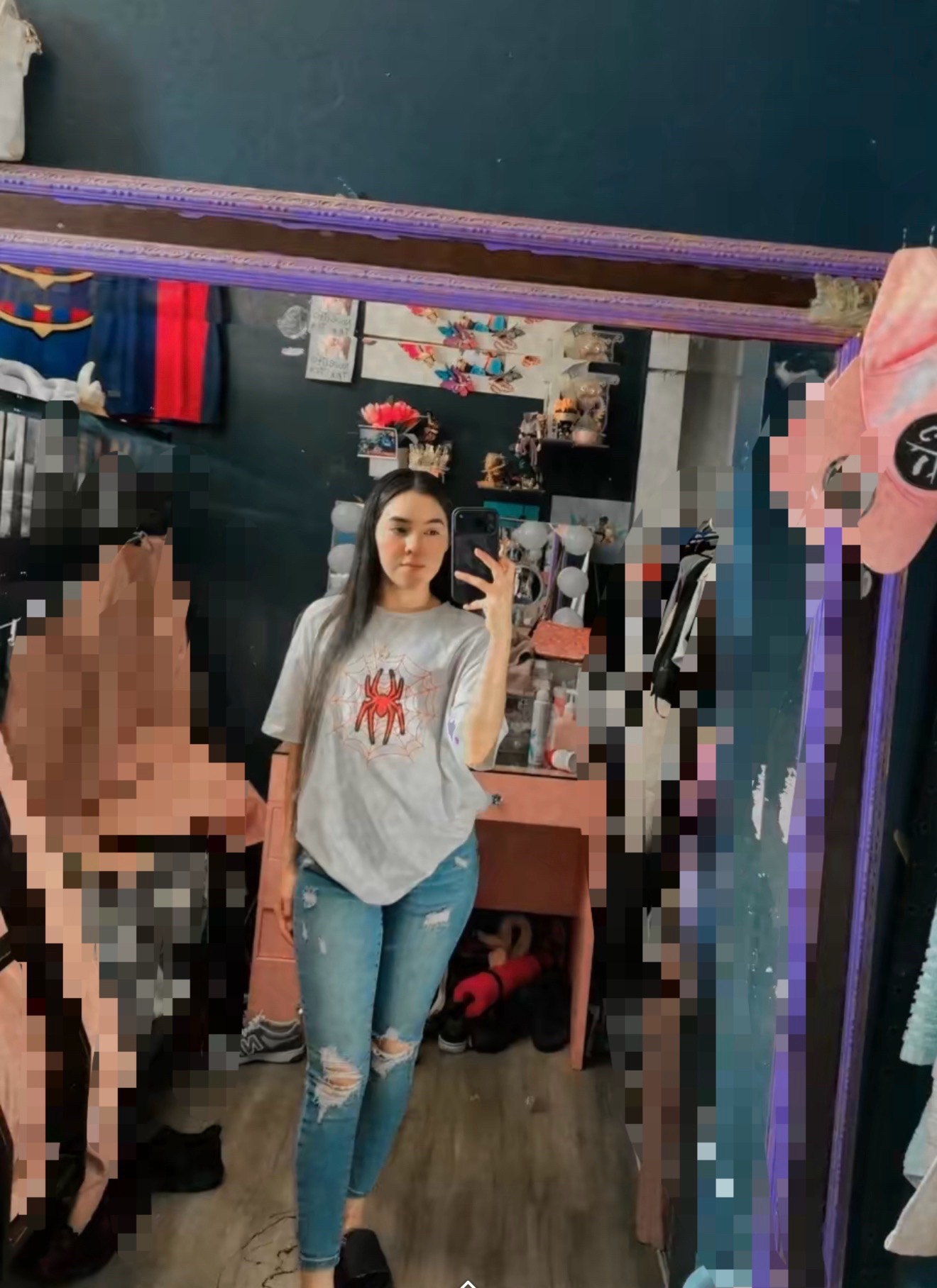 @️ ️Velinda
