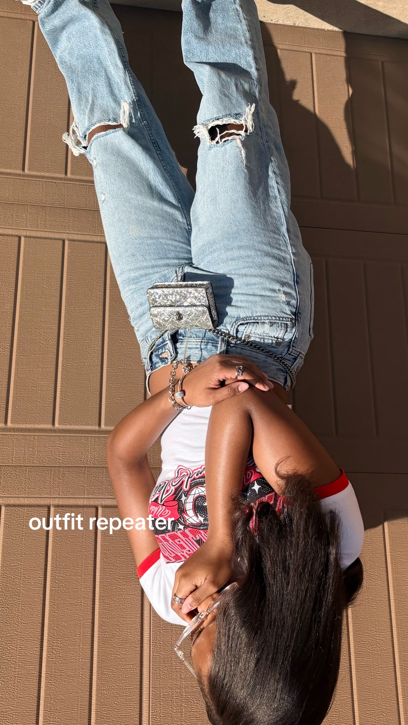 @⃟