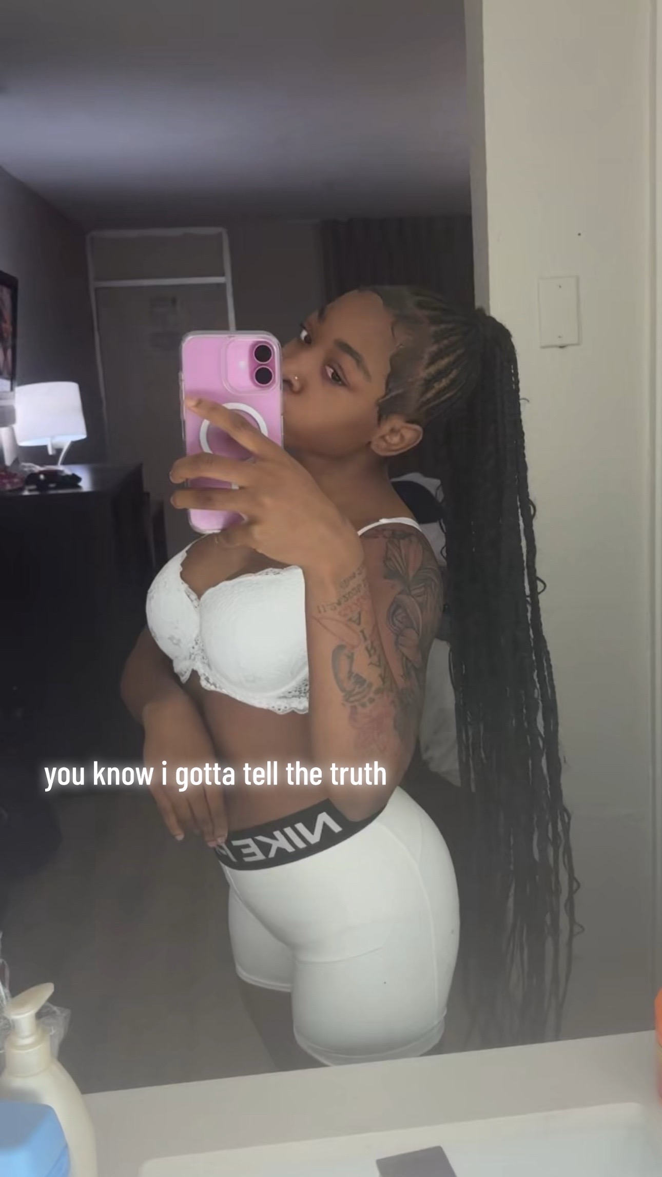 @lashellmarie._