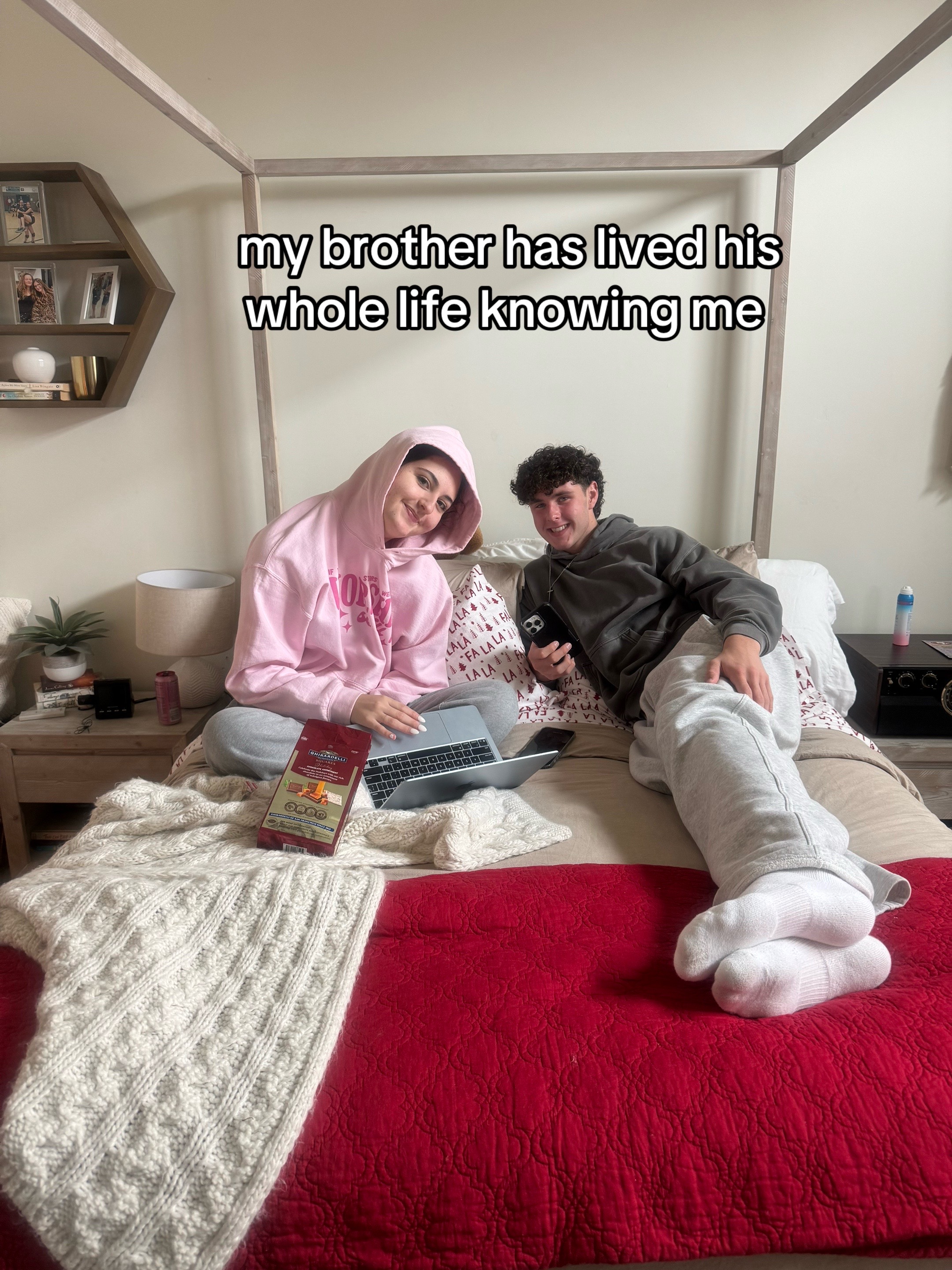 @ella 🩷🪩🎀🤍