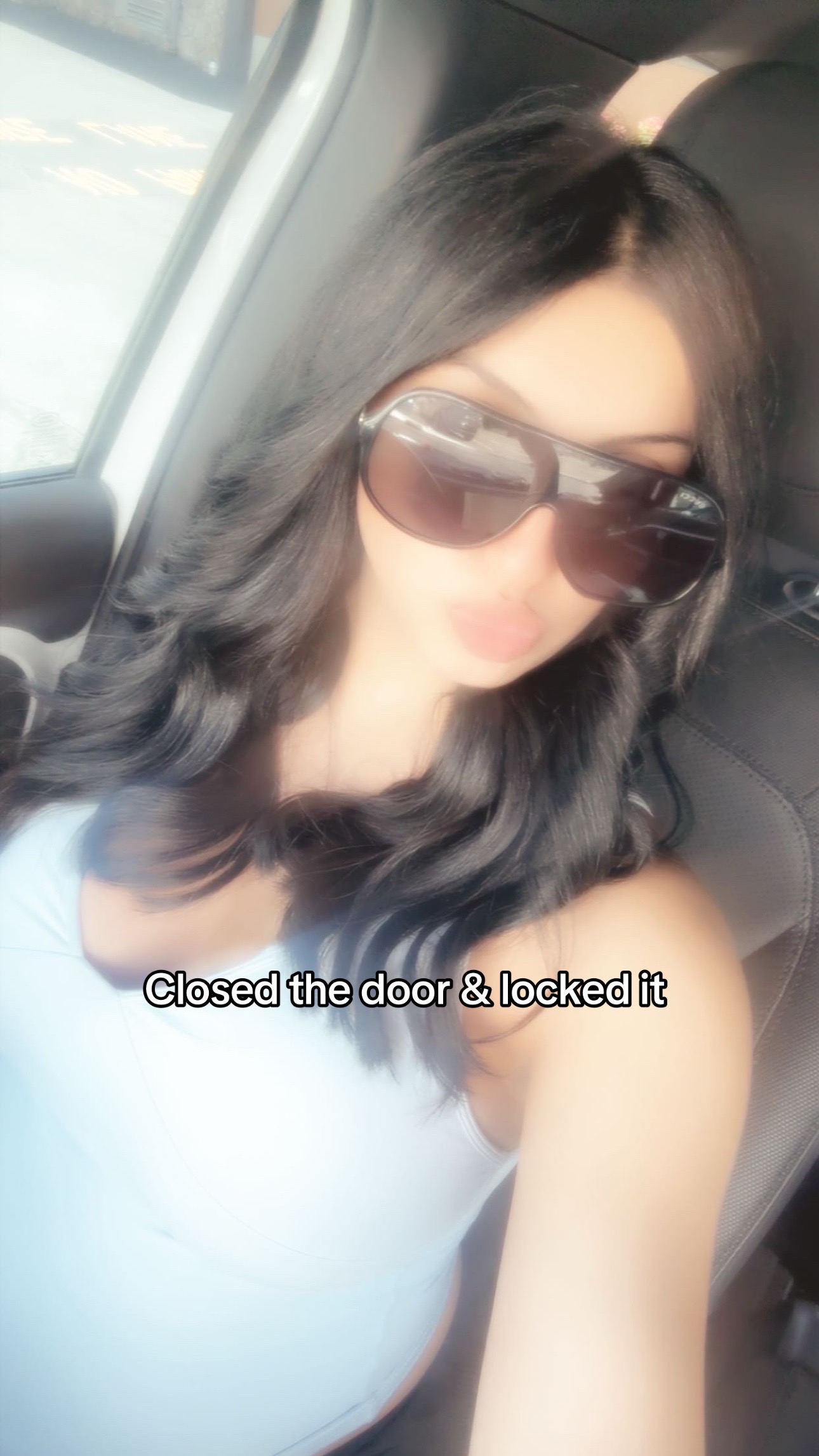 @theyadore_.ava