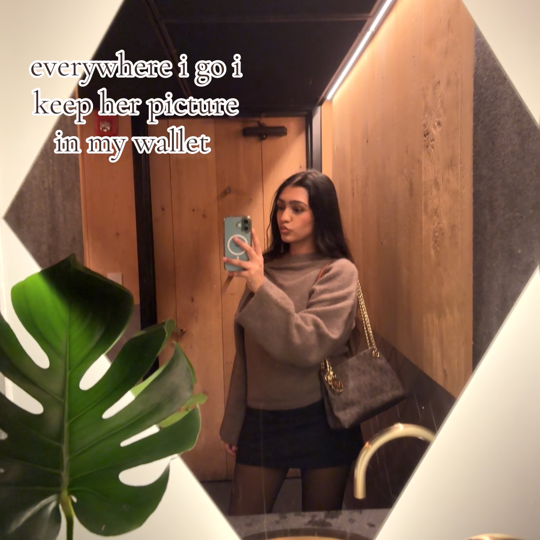 @hiya