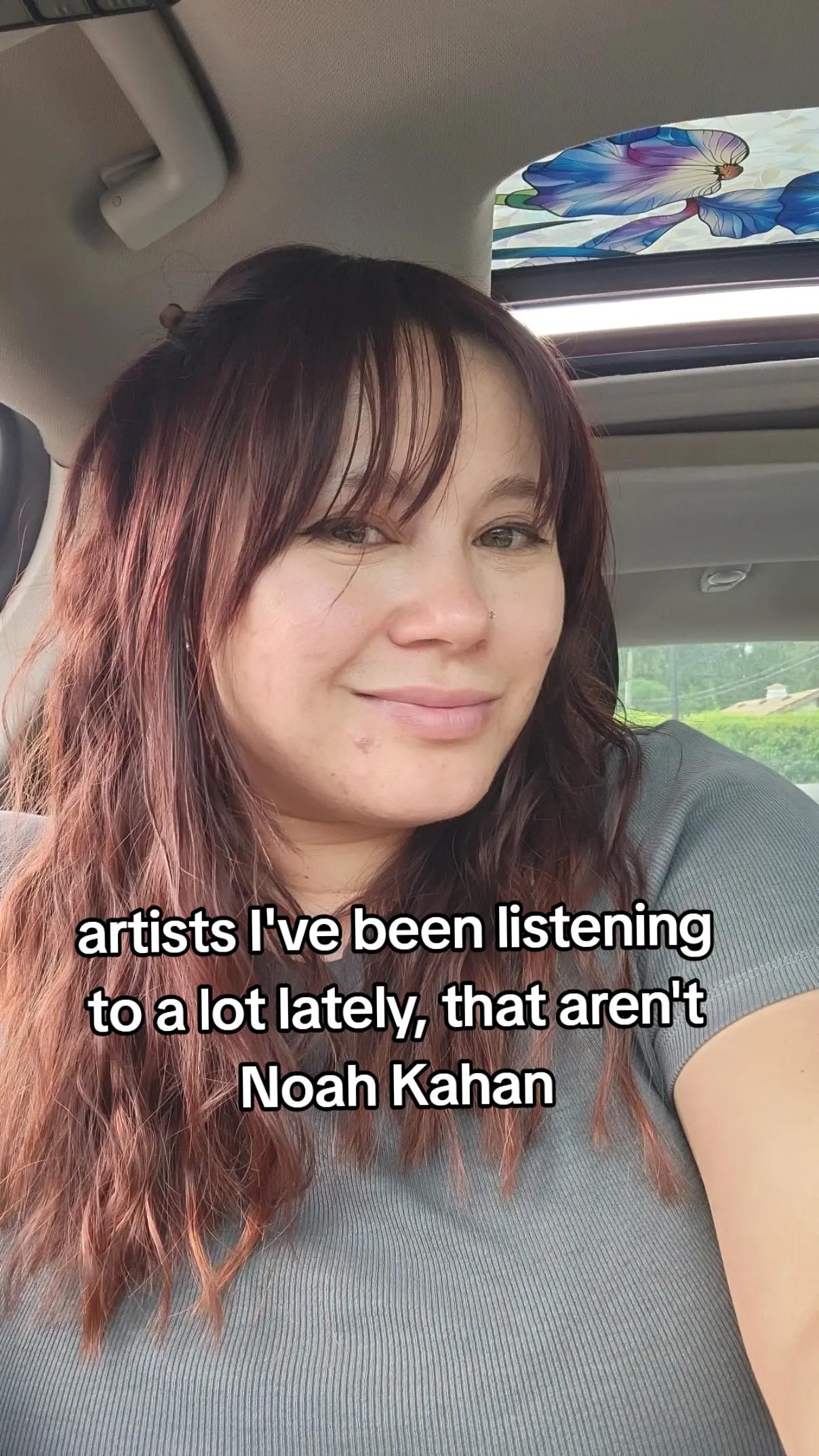 @Kay 🦇 | music 🎶 | reader 📚