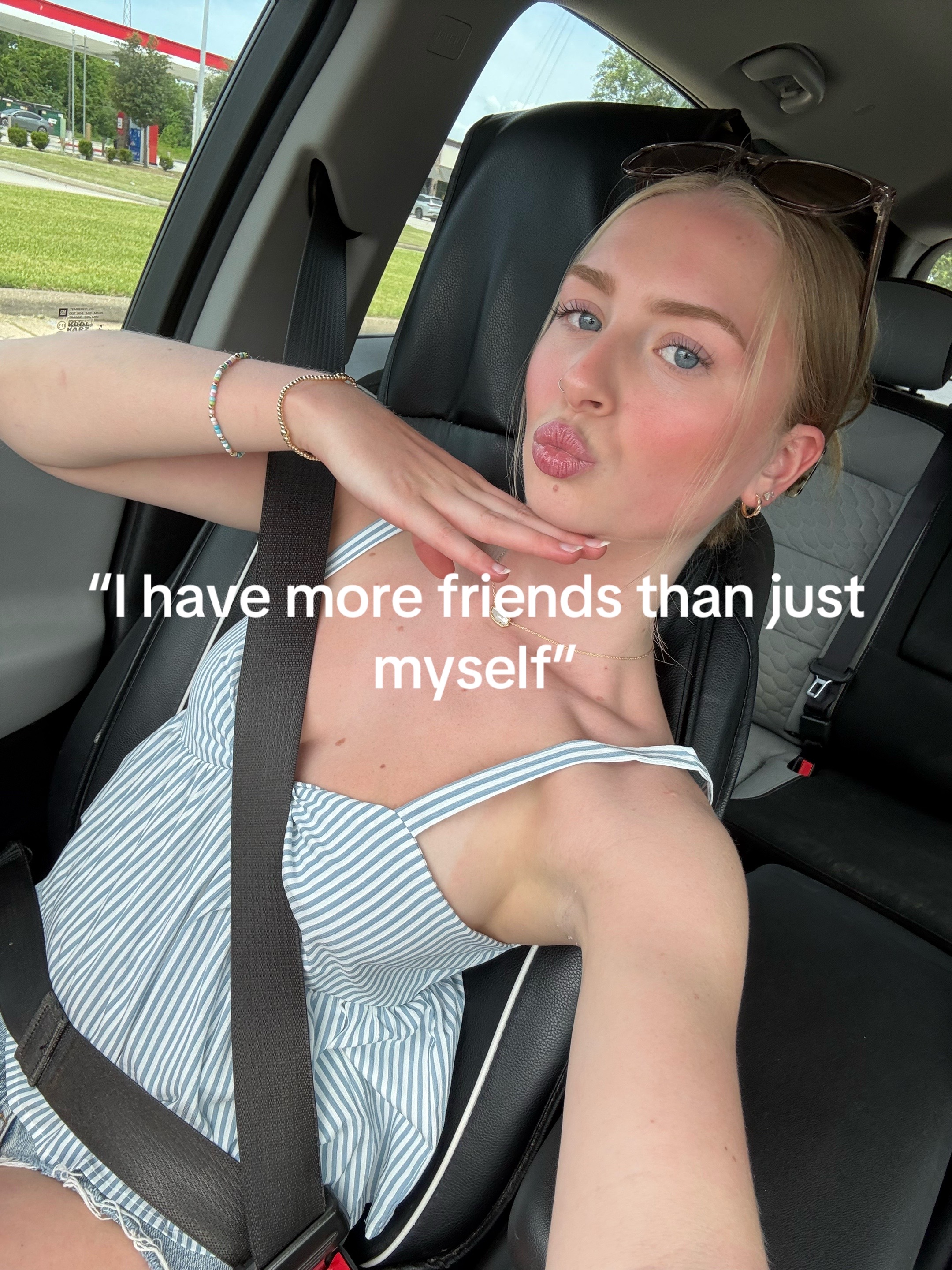 @ellie.land