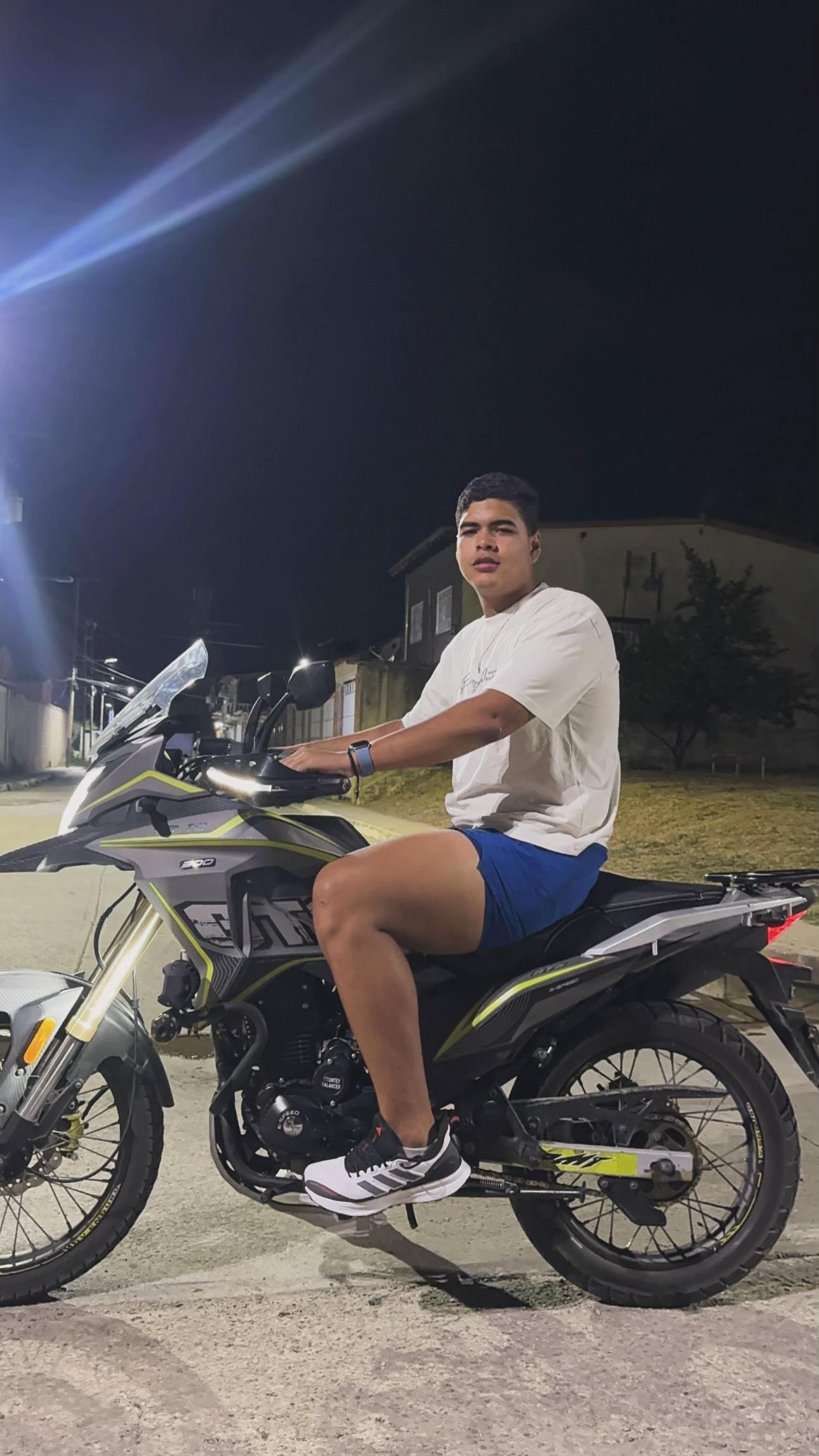 @Roberto verenzuela