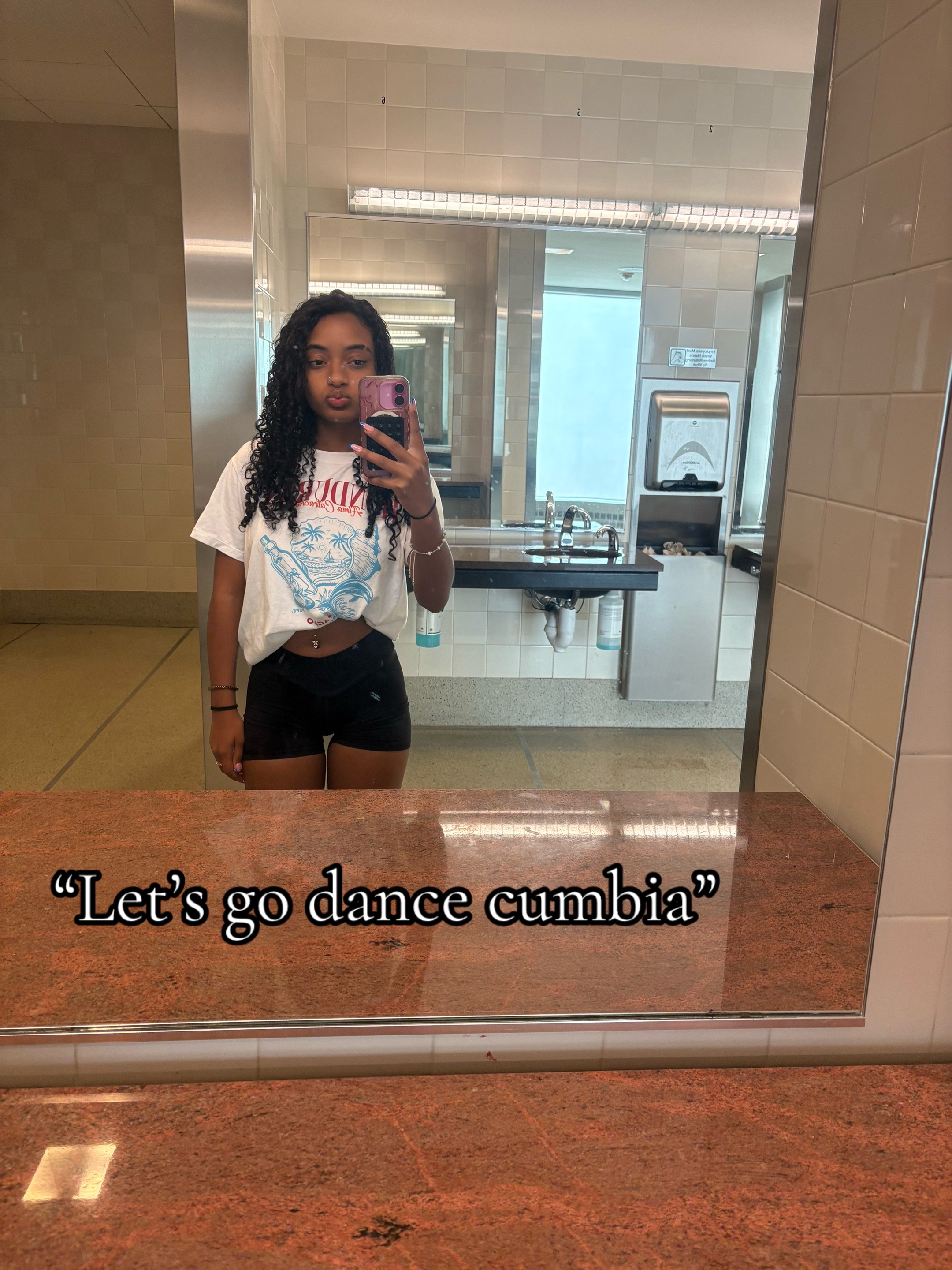 @lahraaaaa
