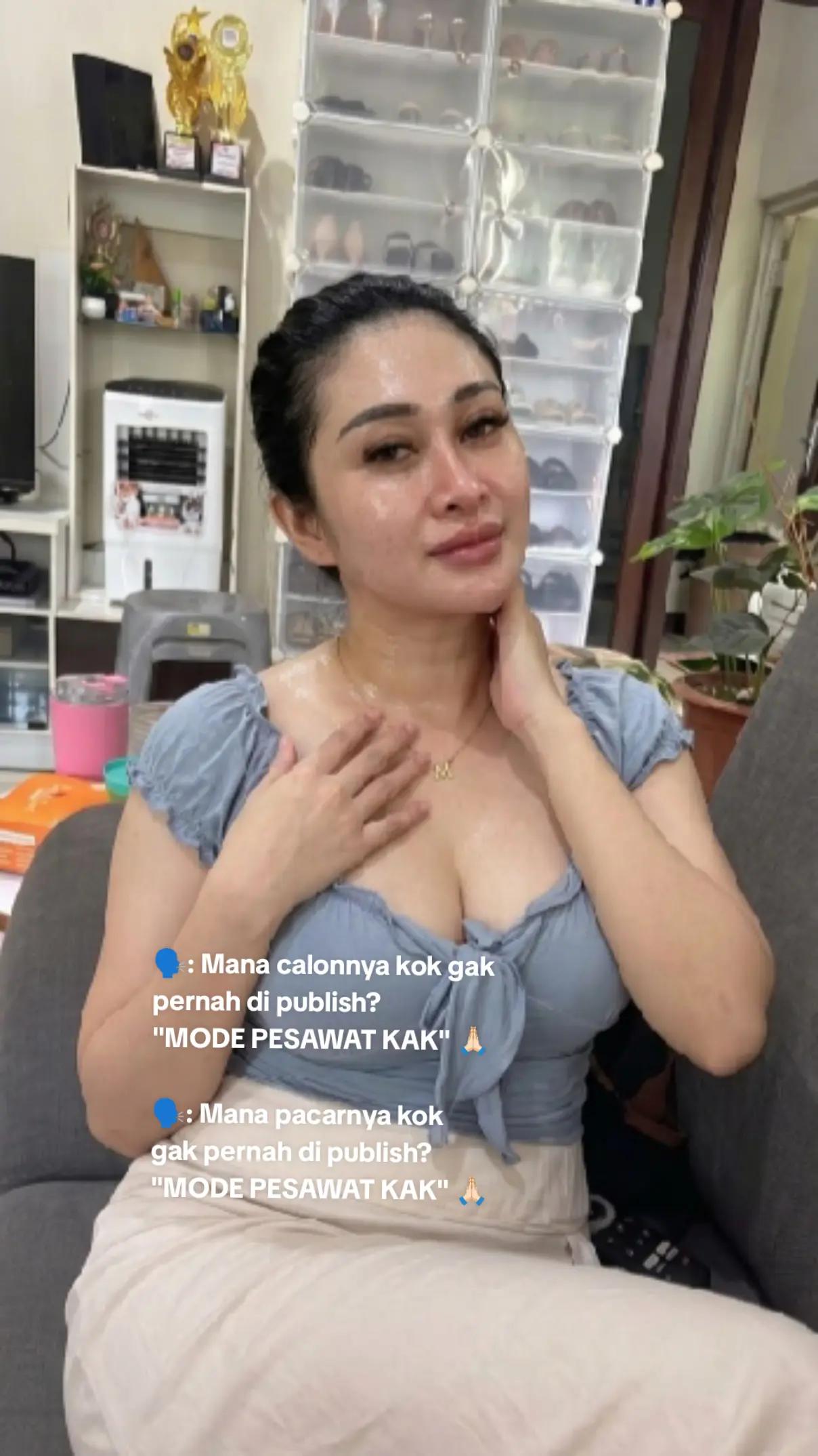 @Dewiamoraaa