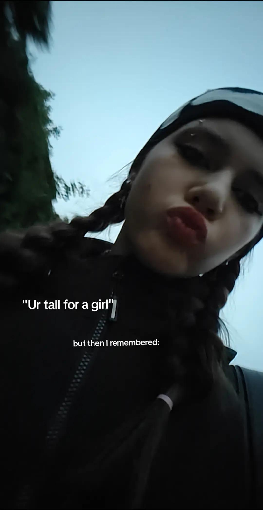 @𝓛𝓪𝓻𝓪🦋