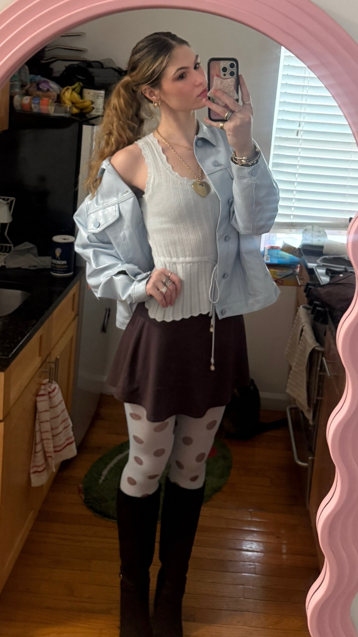 @Bella