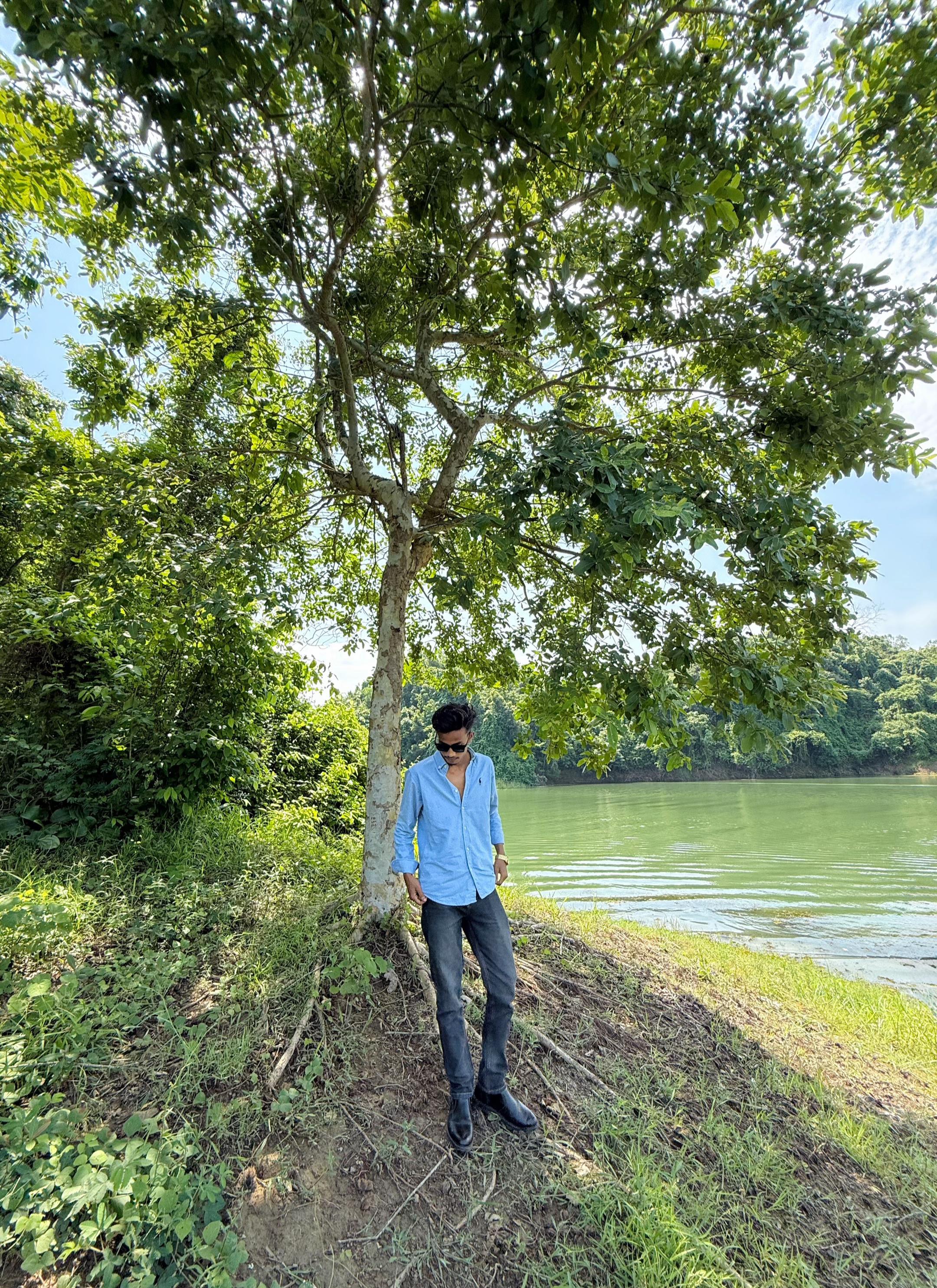 @RaTuL AhAmEd🥂