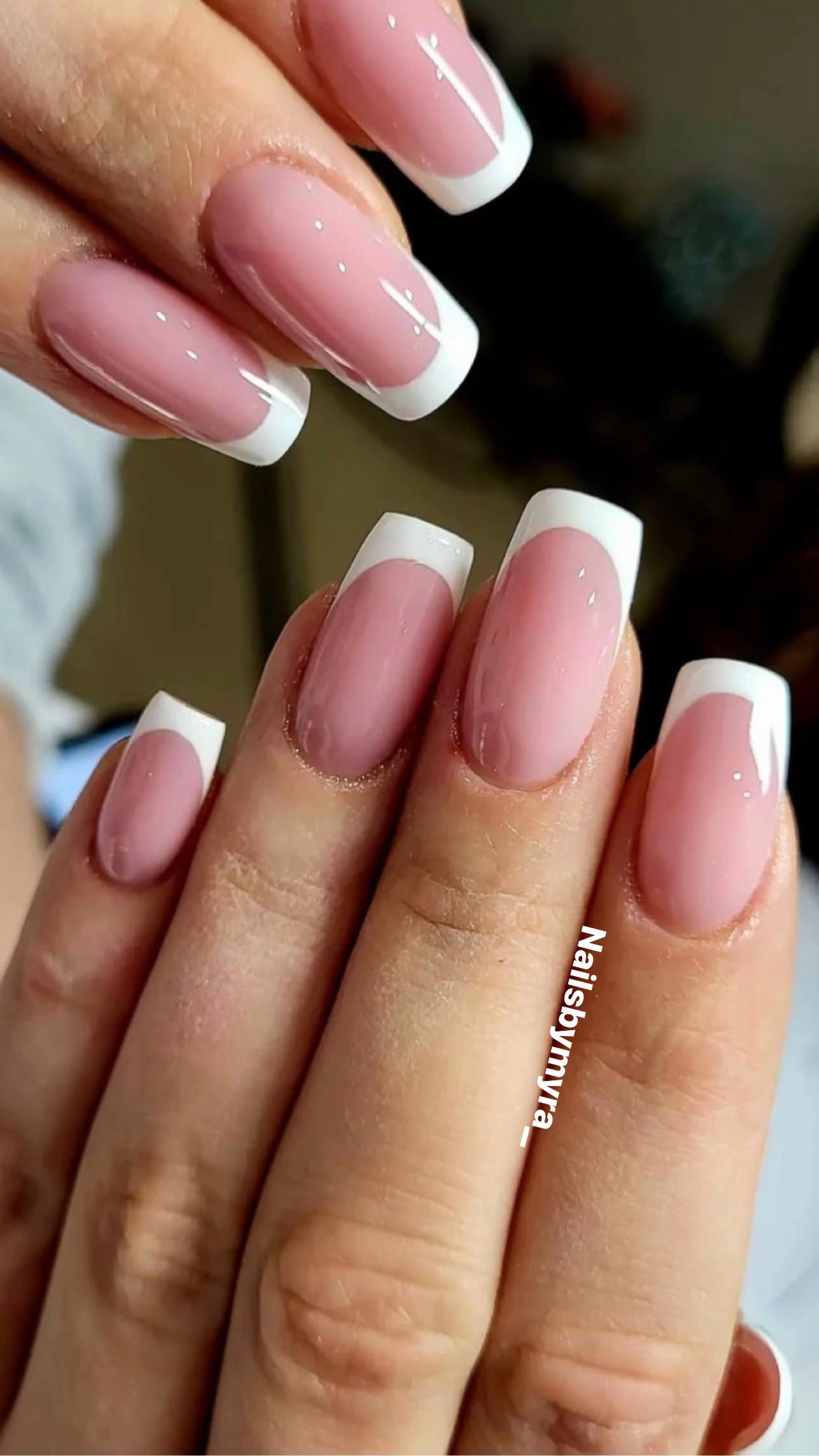 @Nailsbymyra_