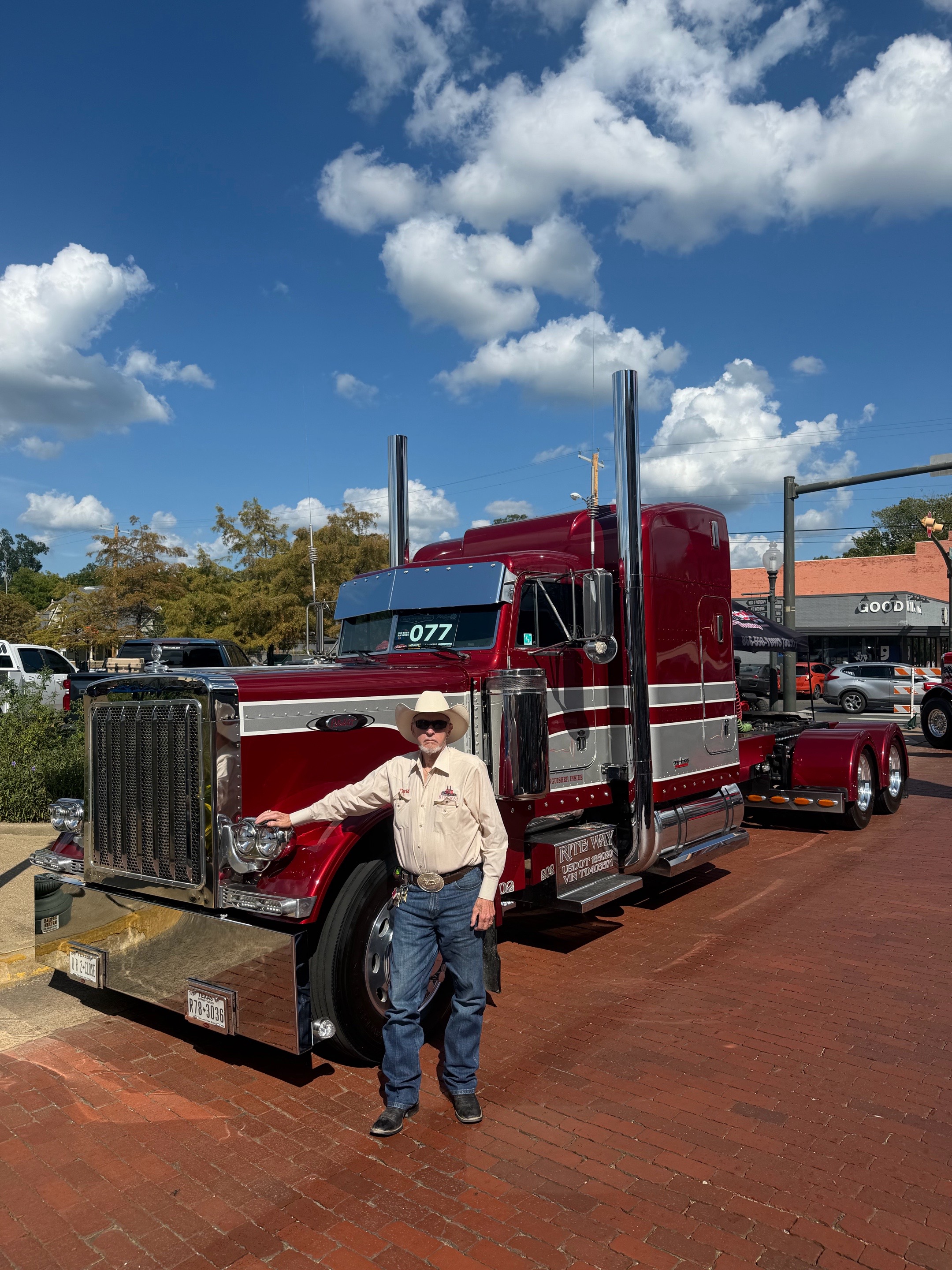 @peterbilt