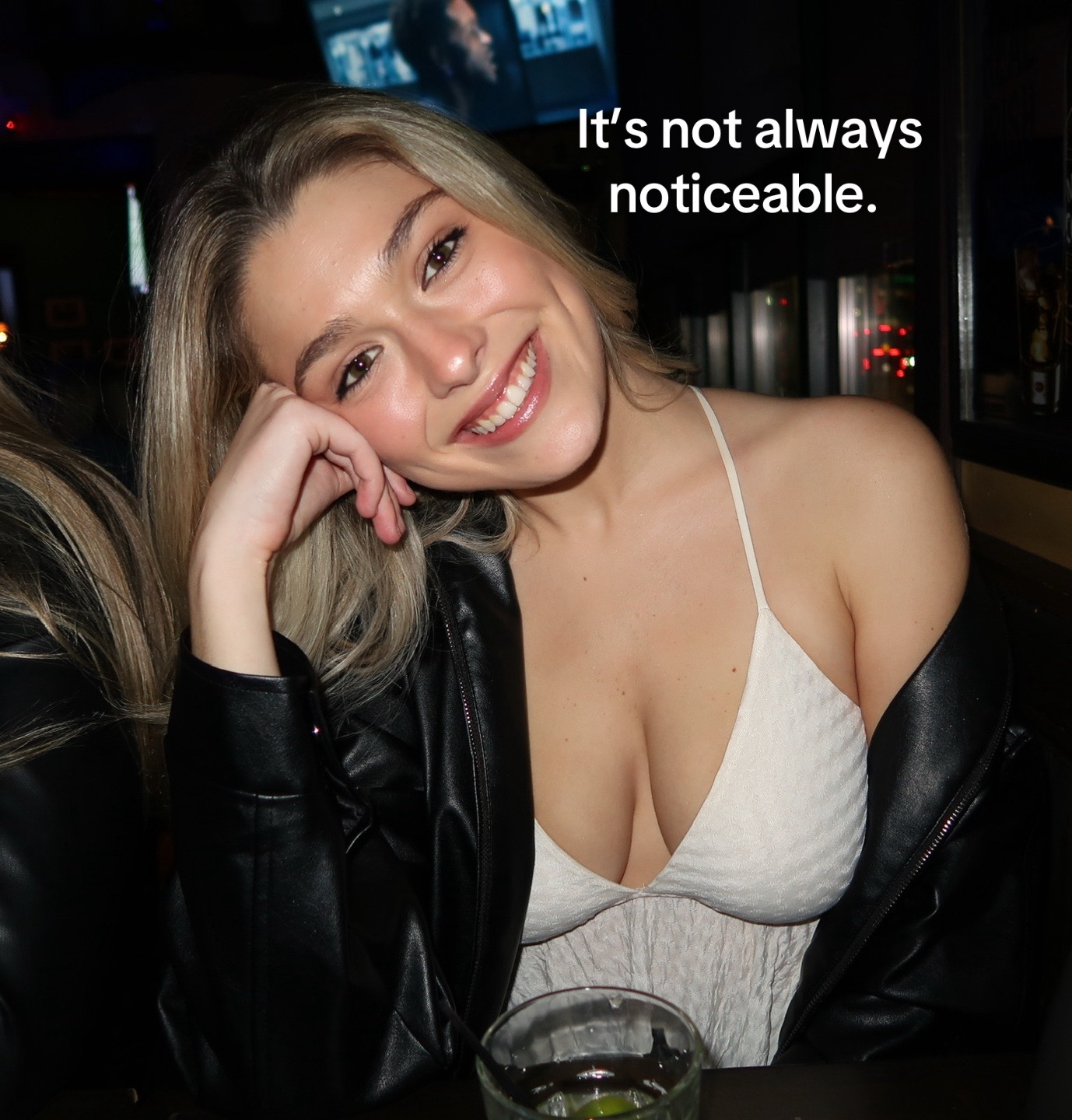 @nicoleemartineau