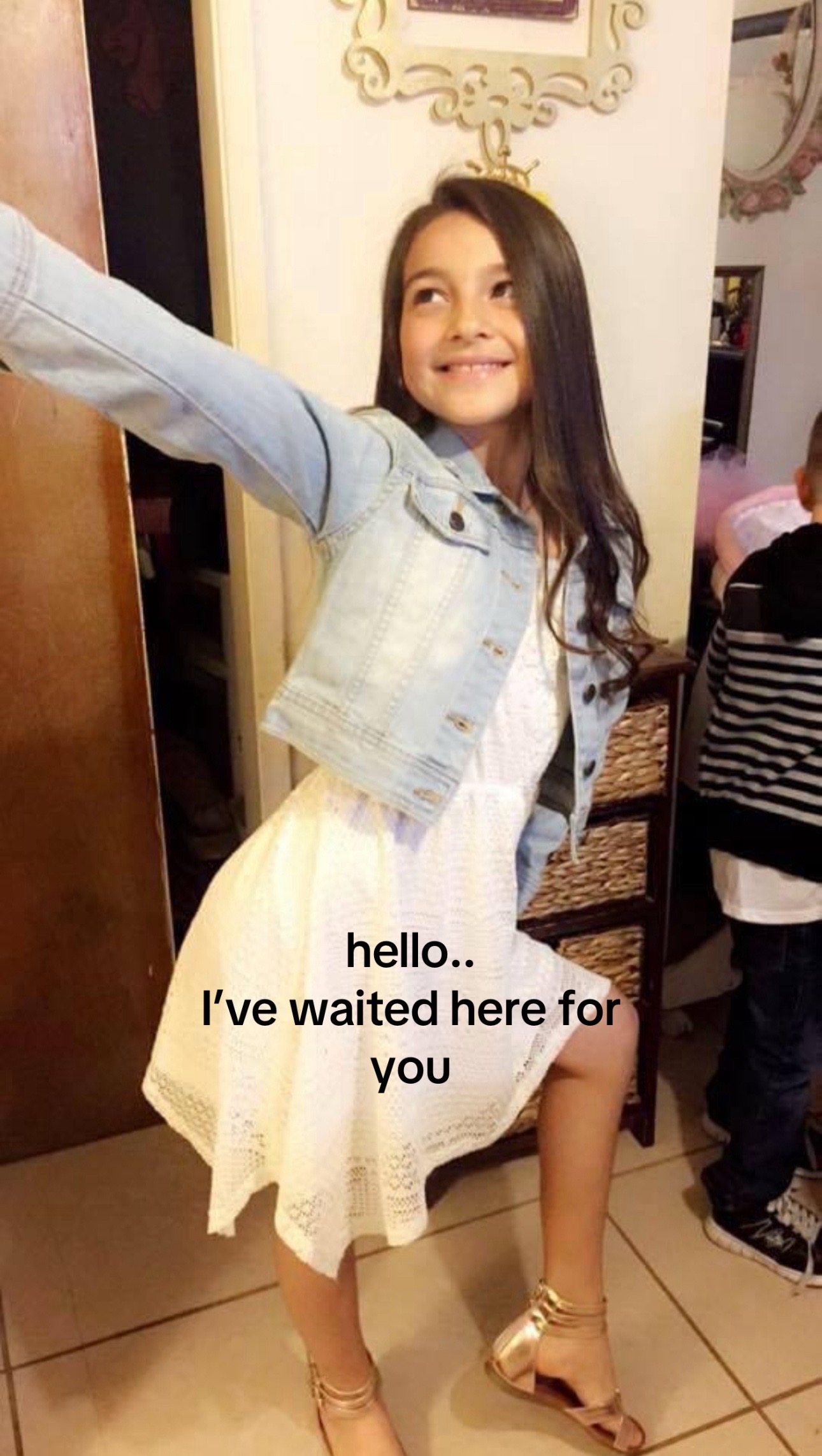 @༂