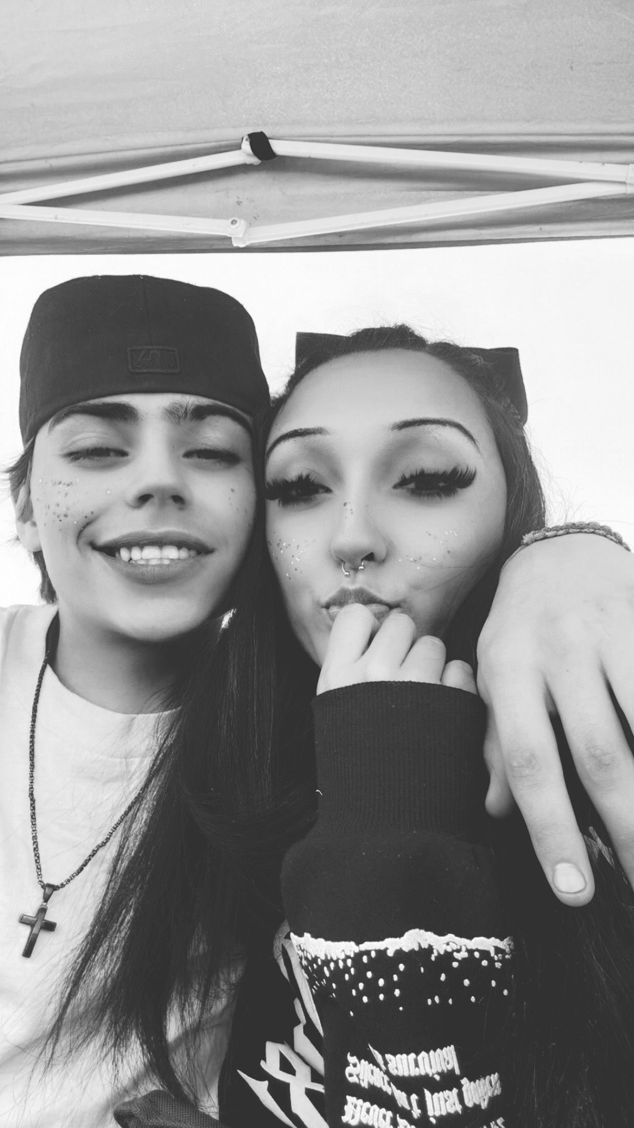 @glitternviolencee