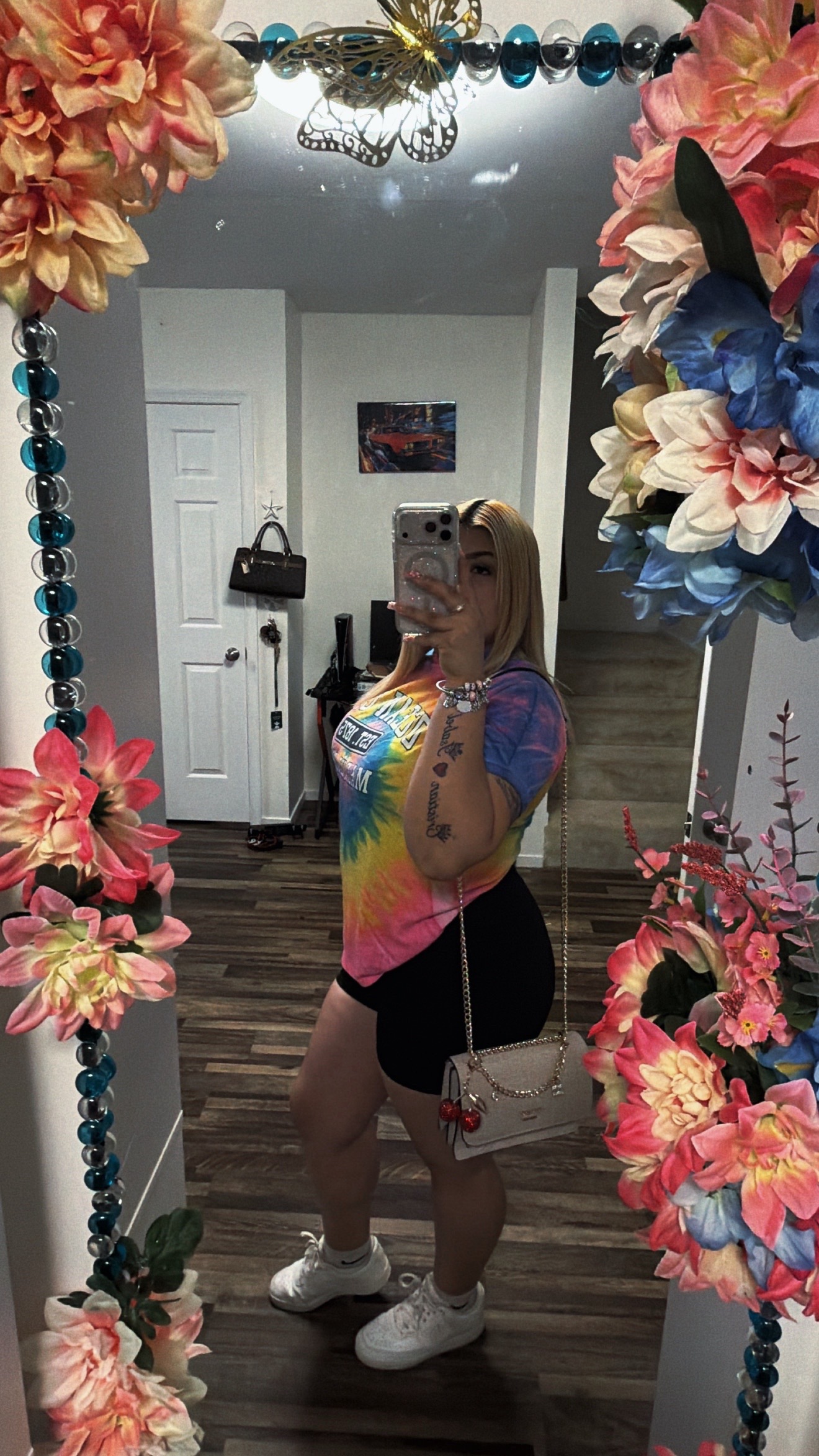 @Moniii_01