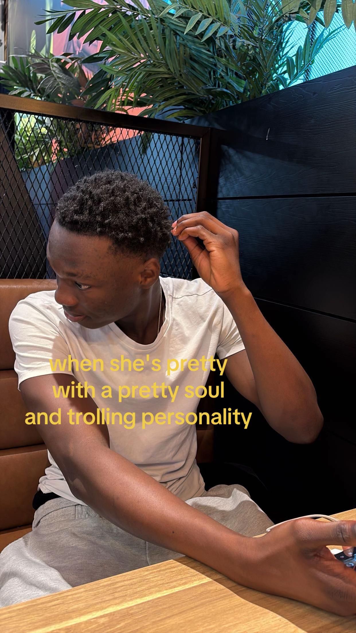 @⃟
