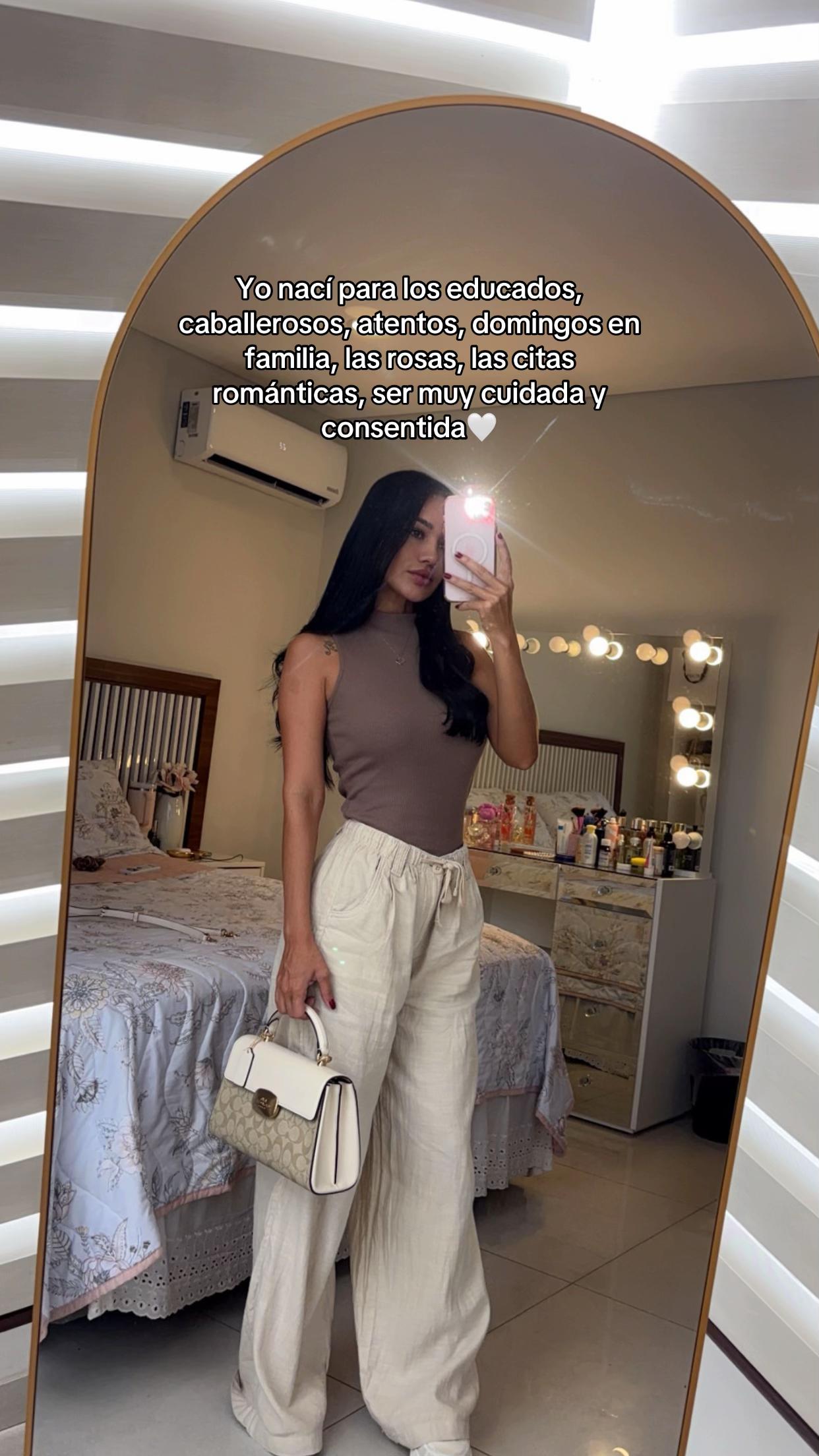 @Romina Cu&eacute;llar Su&aacute;re