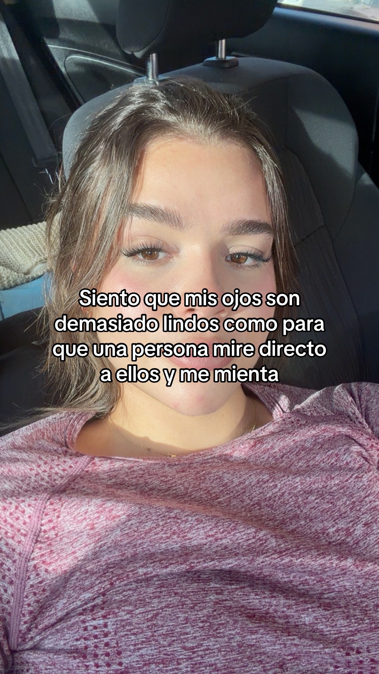 @Ashley Vi&ntilde;als