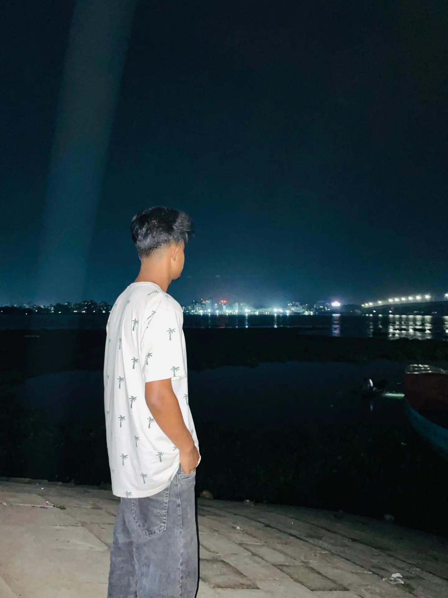 @𝚖𝚓  🪐