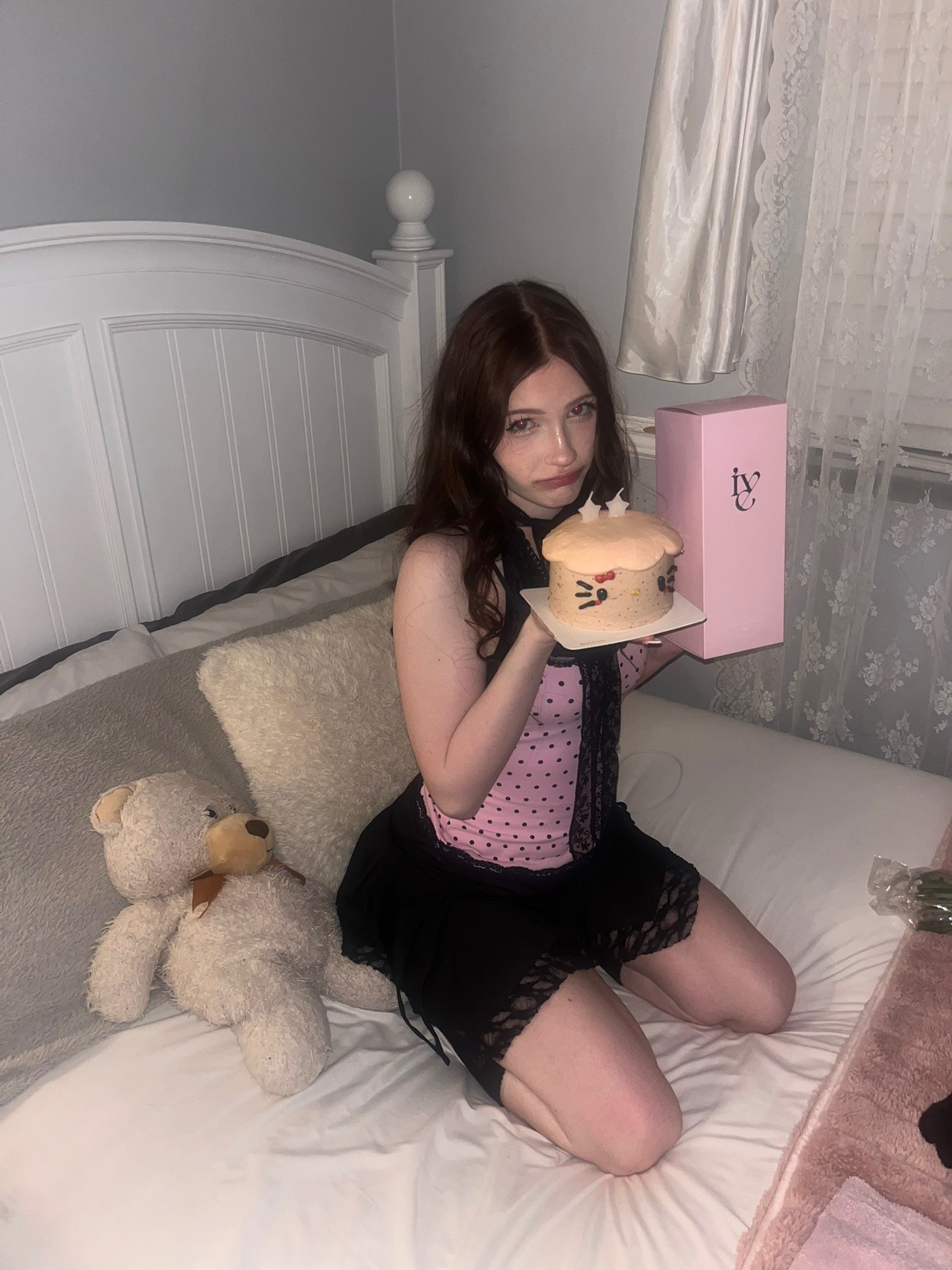 @𝜗𝜚