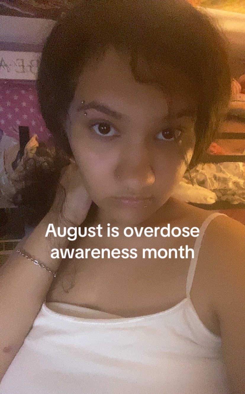 @💊︀︀︀︀︀︀︀︀ǝı̣lʎɐɹ︀︀q︎💊
