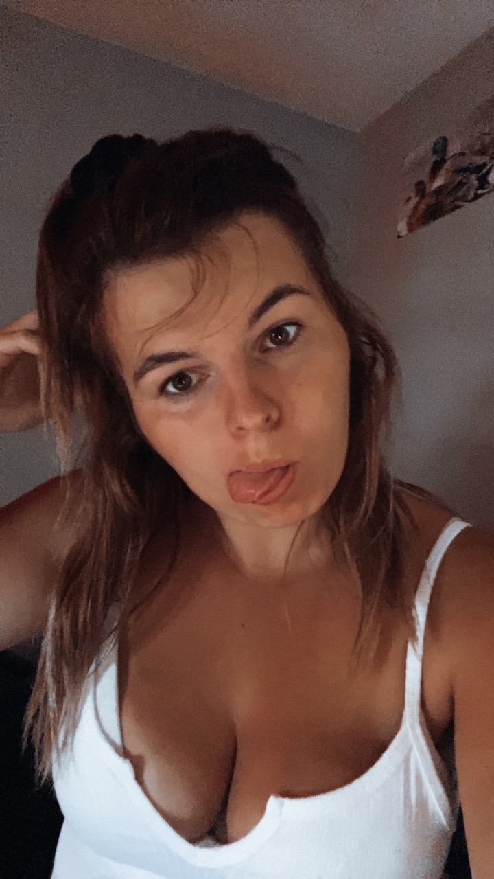 @bridget hutchinson 🩵🤍😘