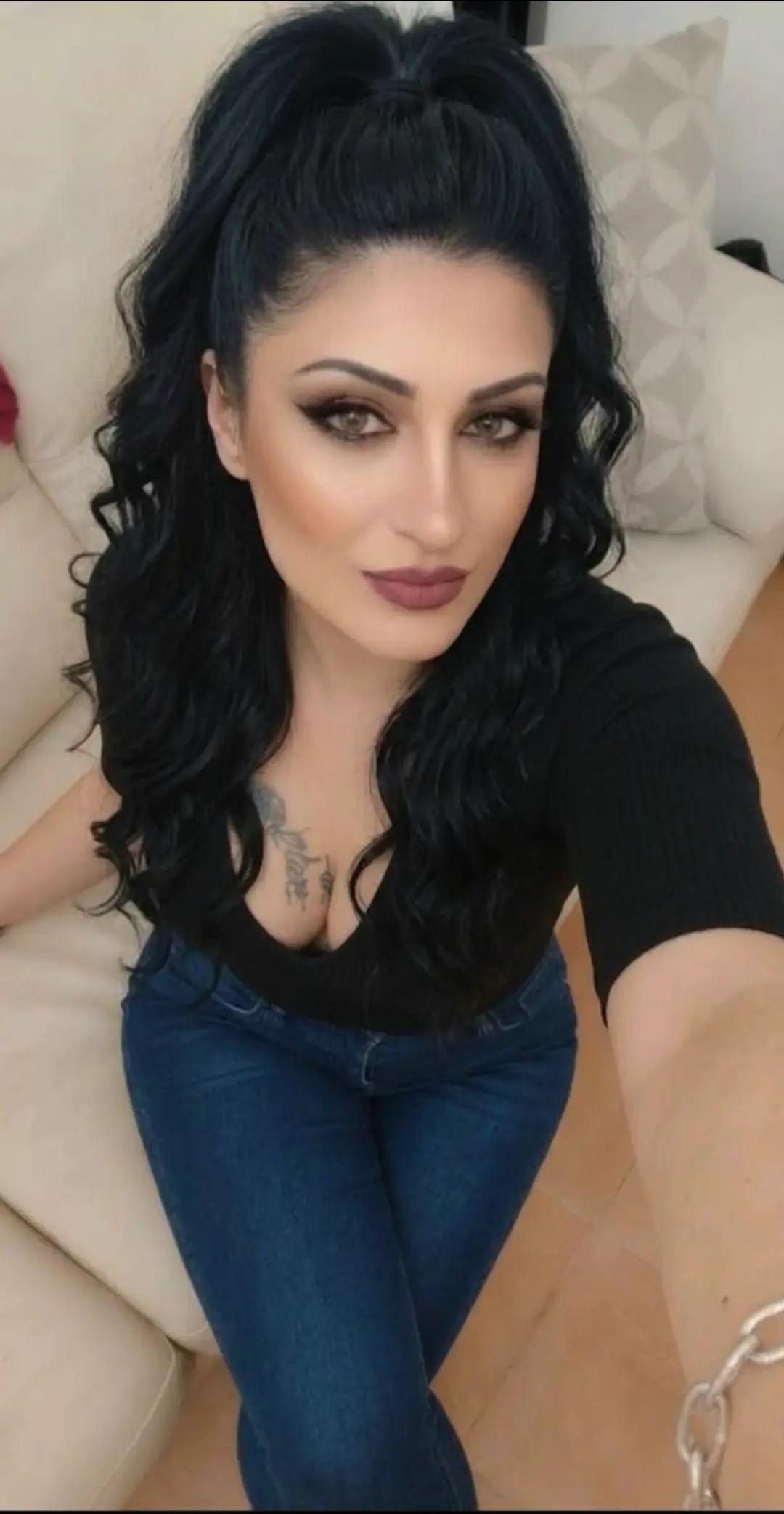 @Daniela Aurora