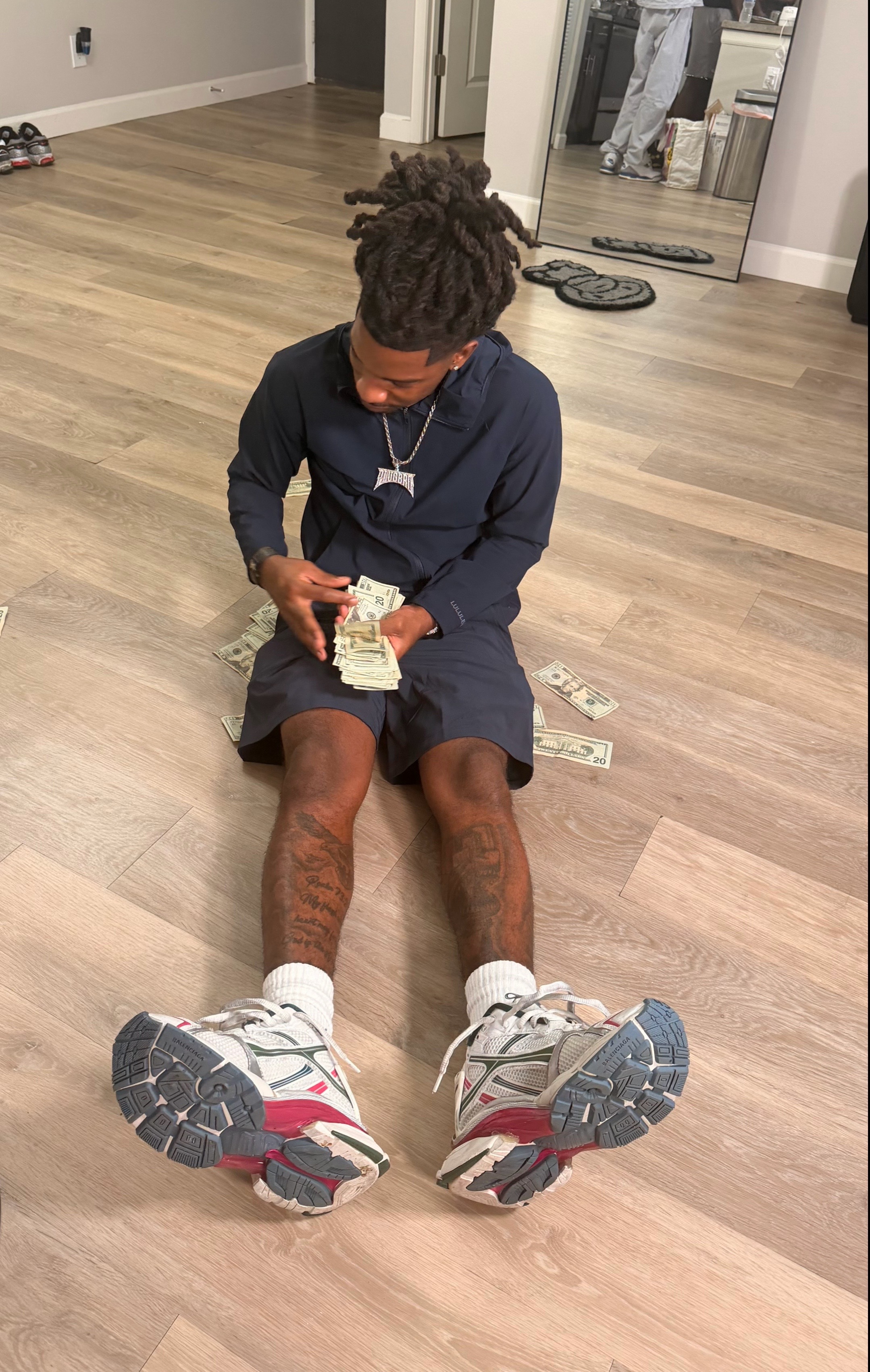 @plugbro
