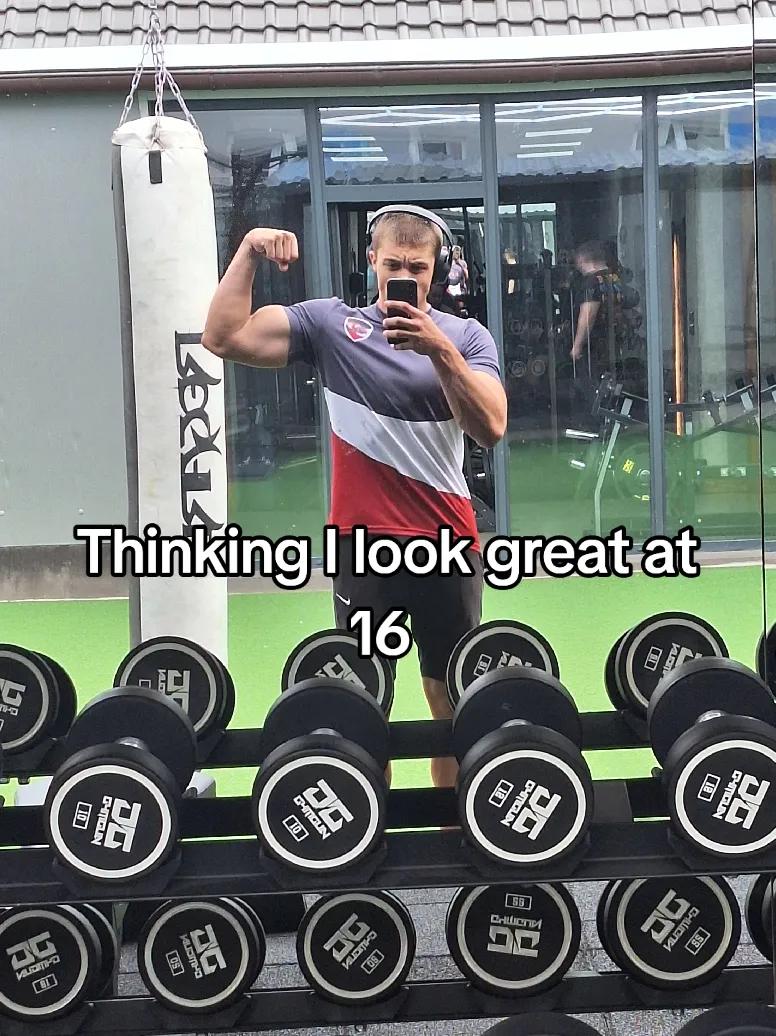 @💪🏻👨🏻&zwj;🦲Bald_Ape✞🇨🇿