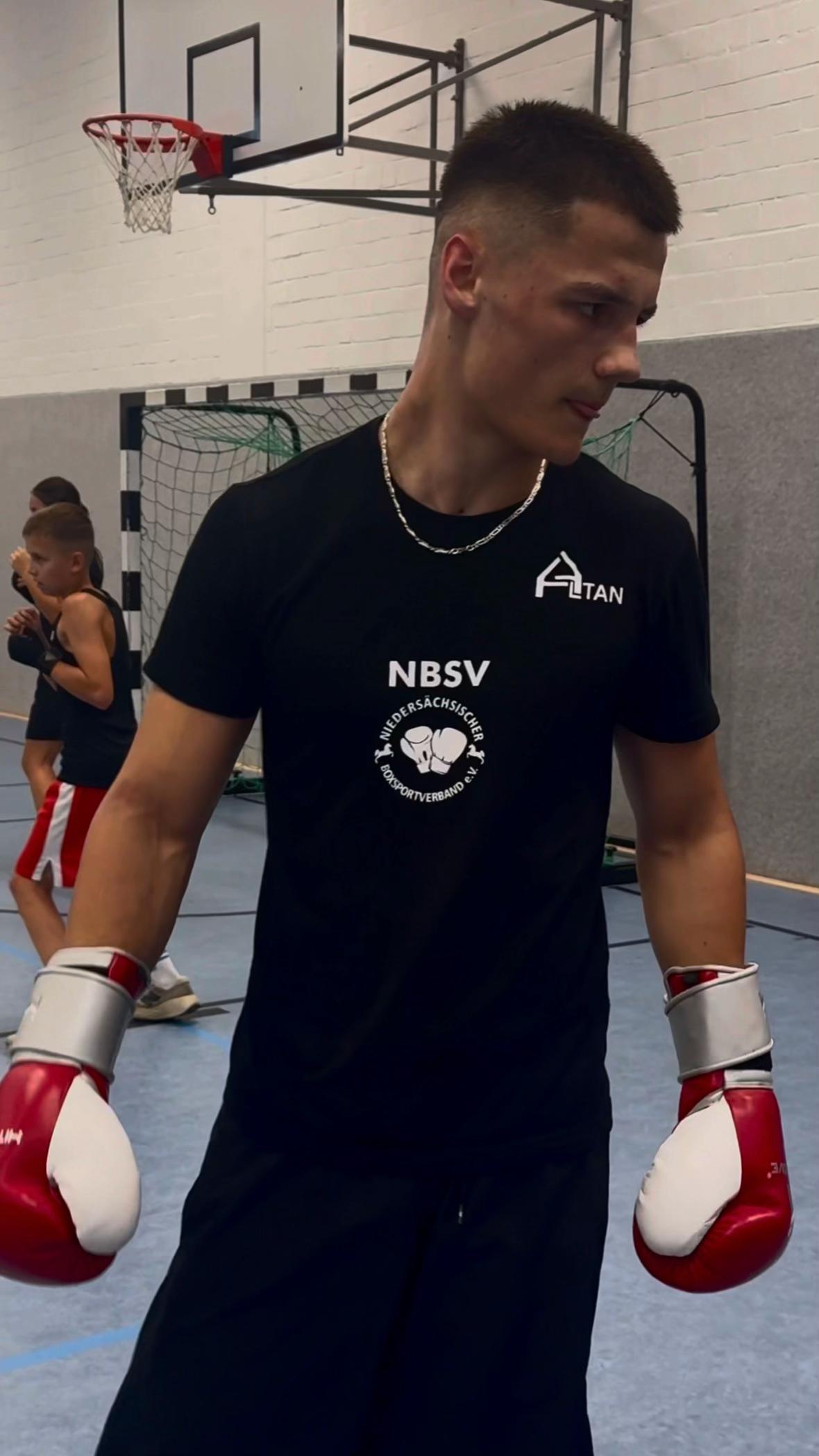 @adrian.lngrn