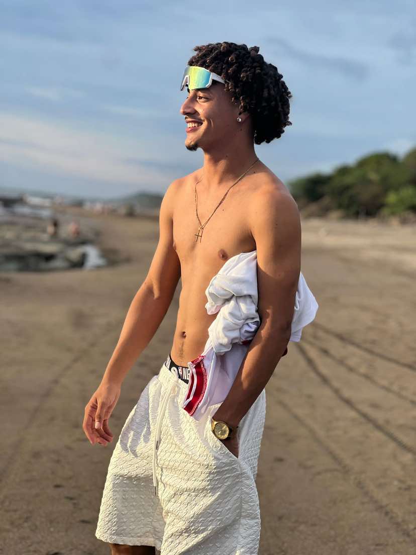 @YULI 21🤙🏽