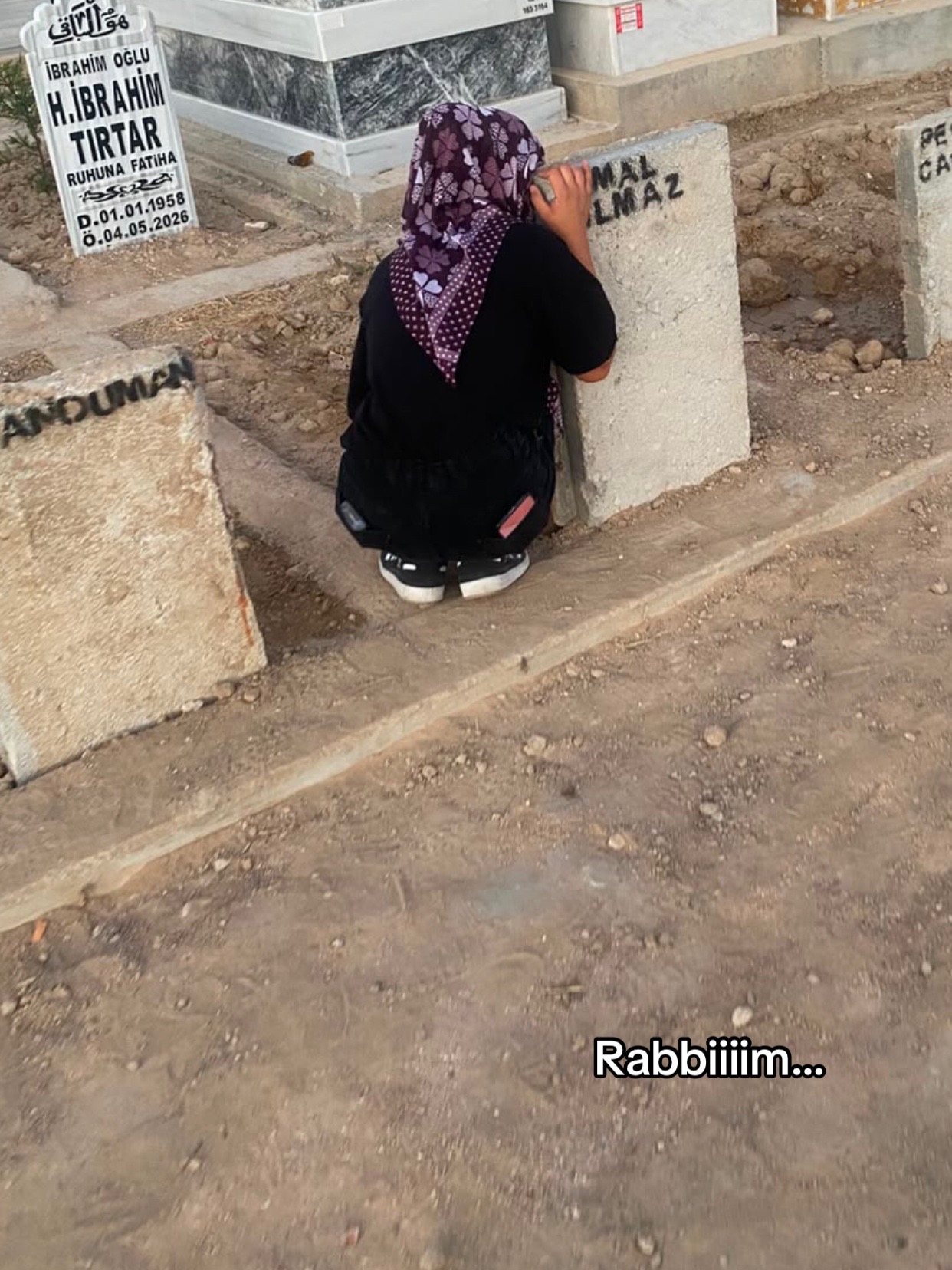 @Z&uuml;beyde.ylmazzz