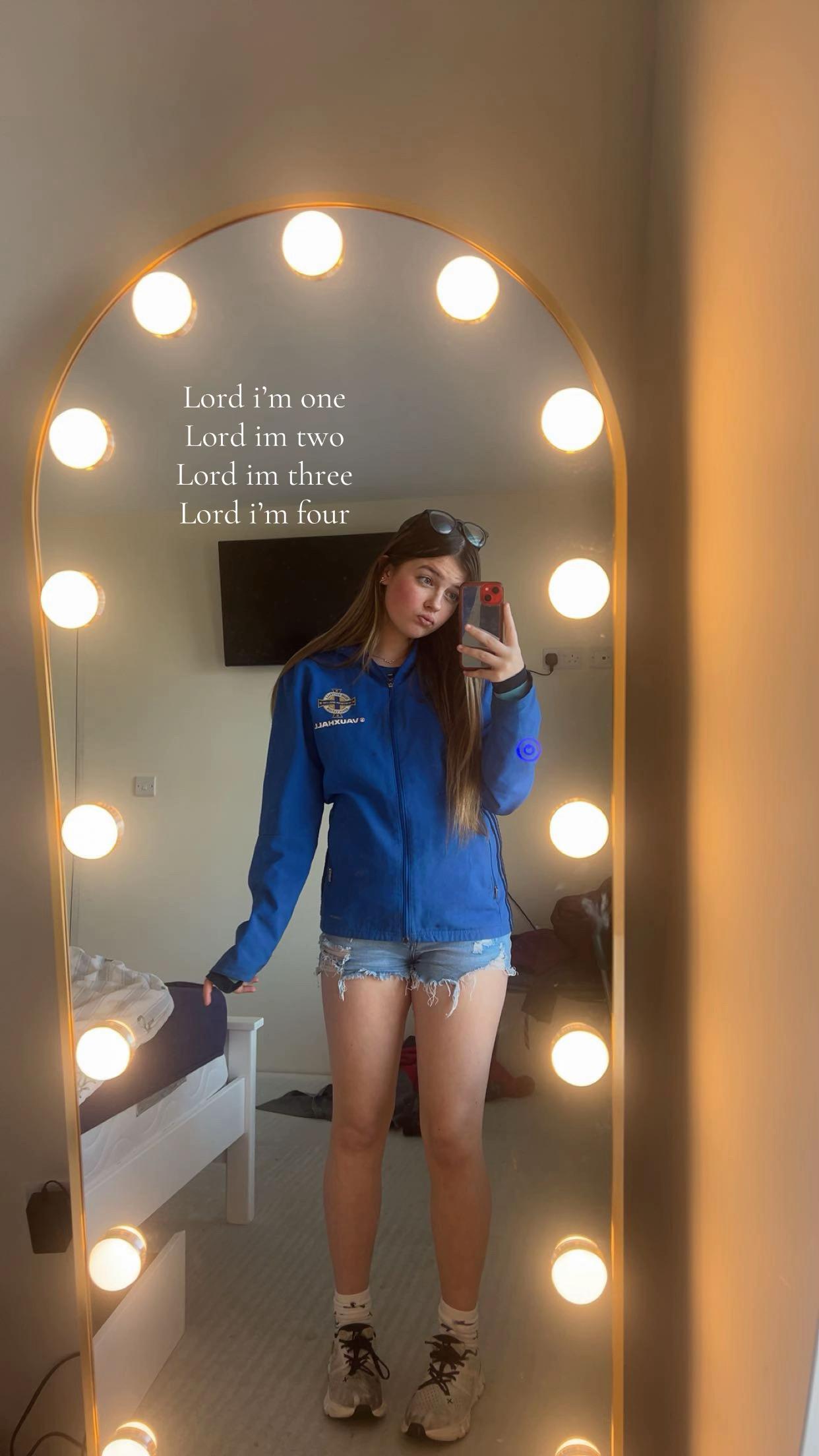 @ellasprivz43