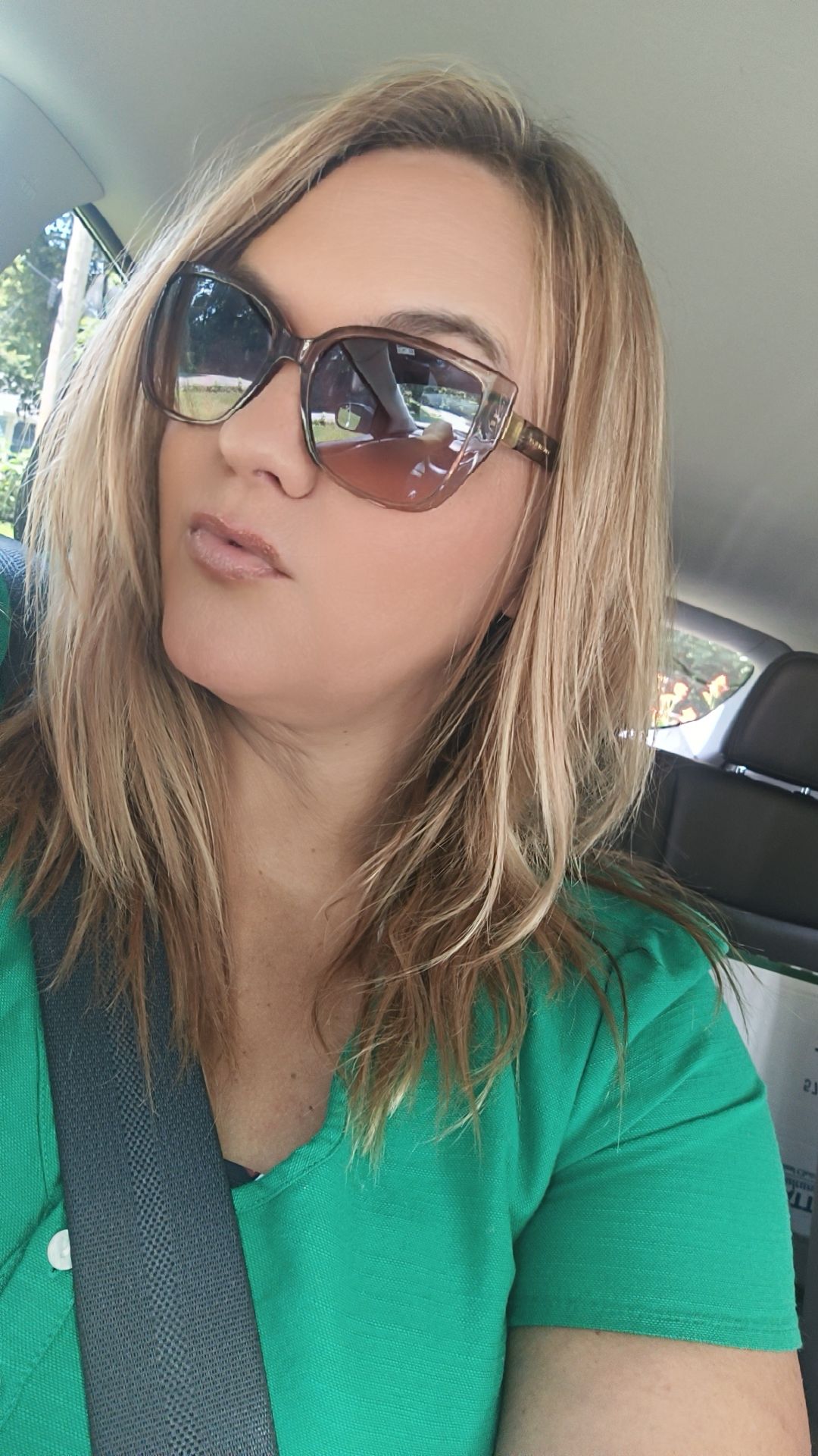 @AshleyChalet