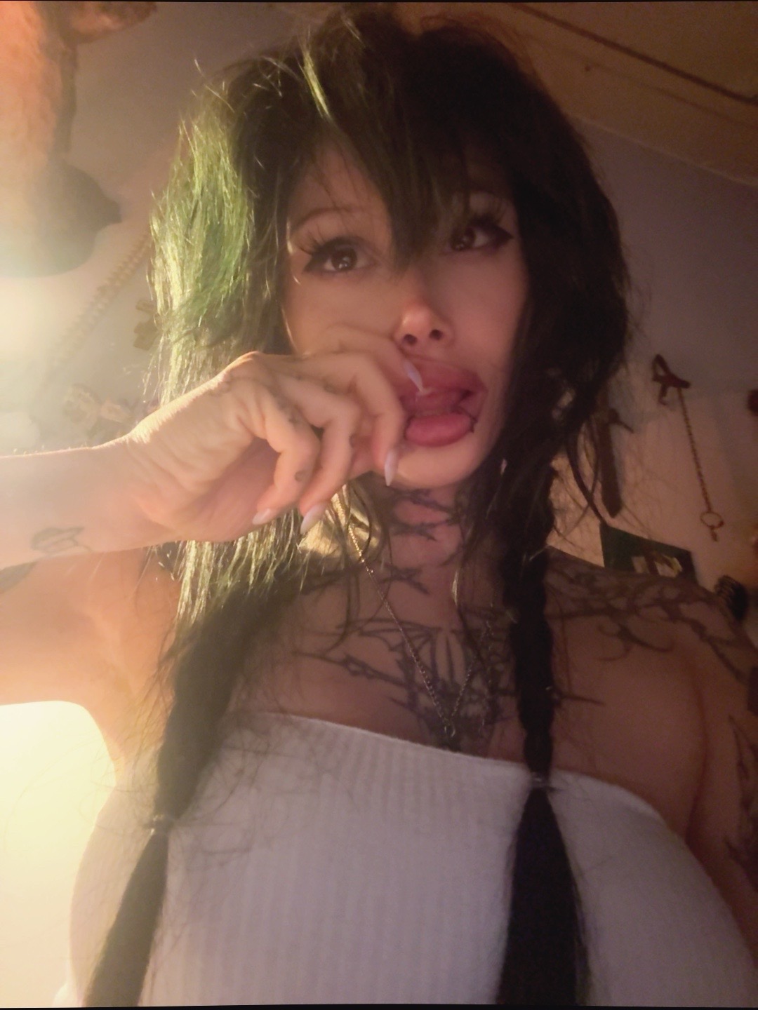 @zommmbri