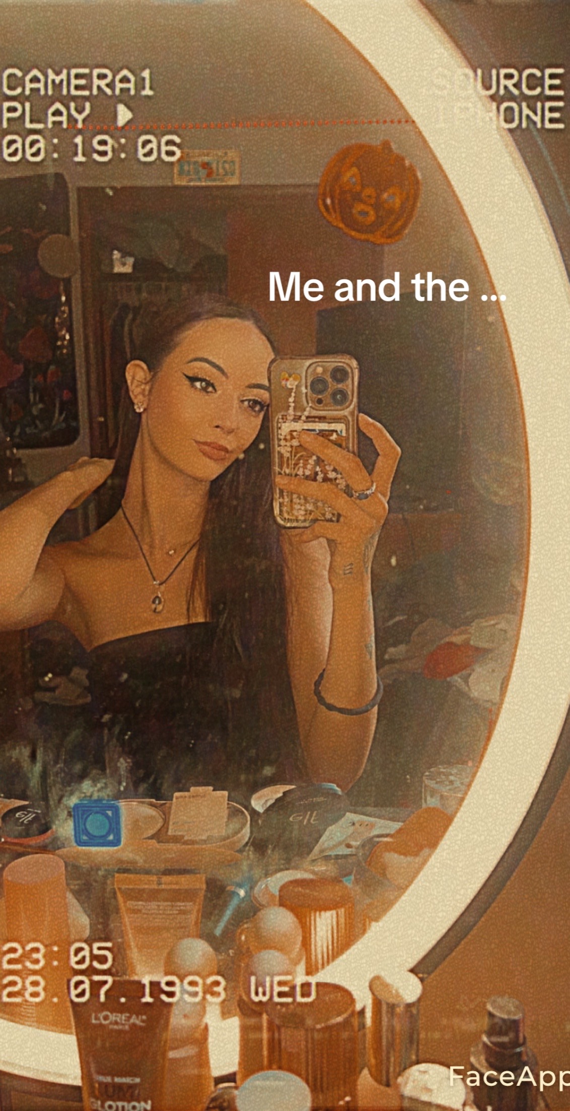 @Selena