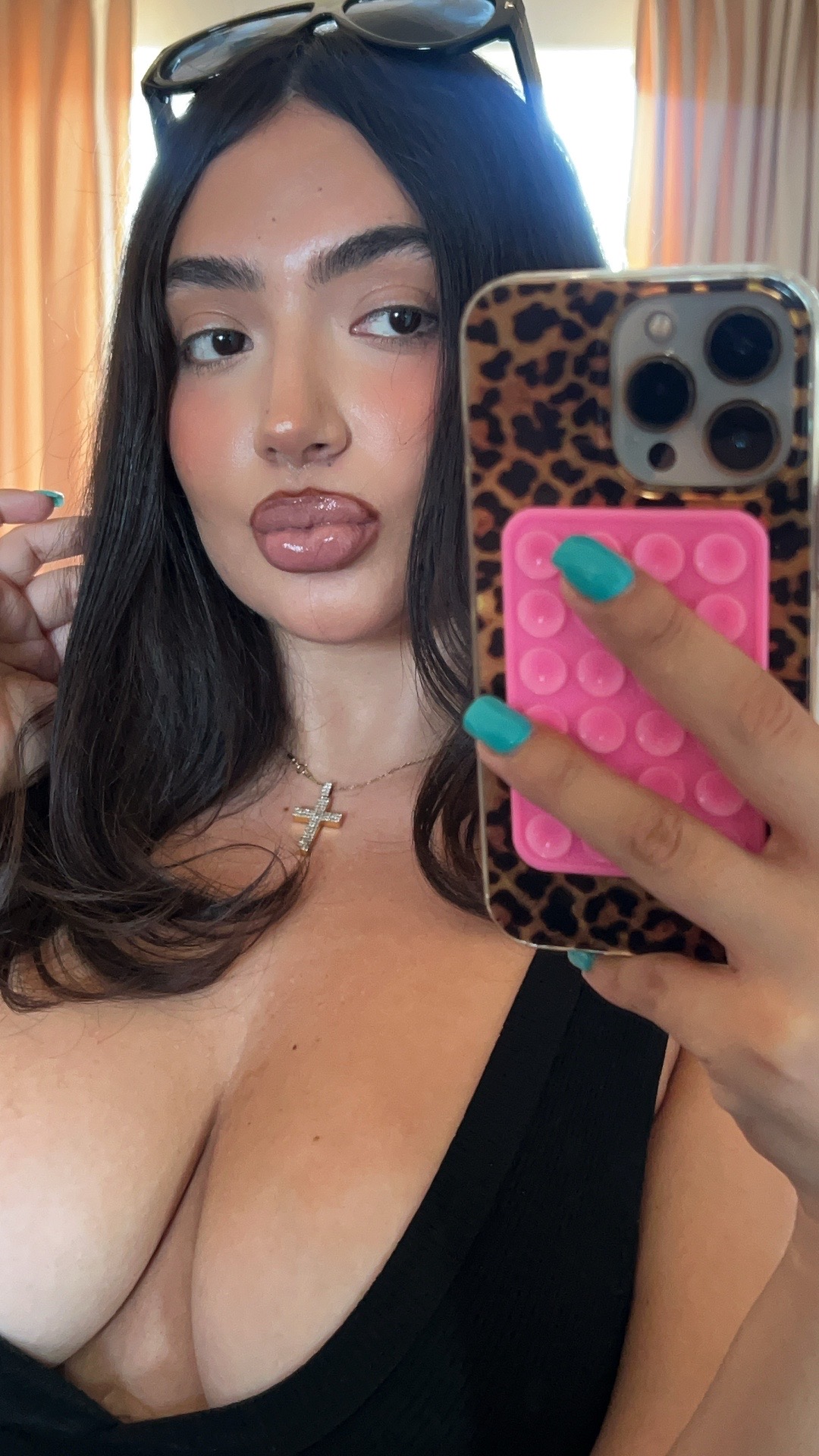 @alexiaetorrres