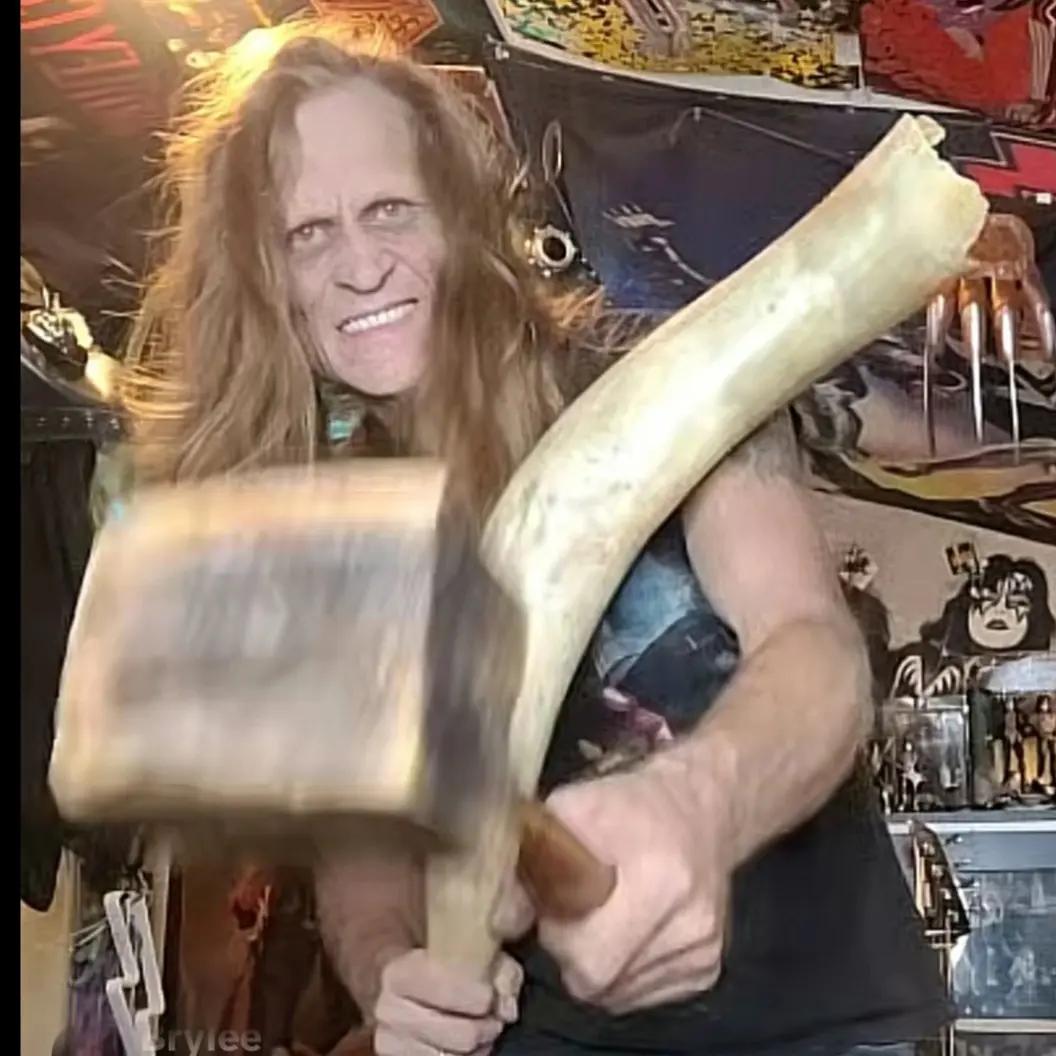 @Hellhammer13