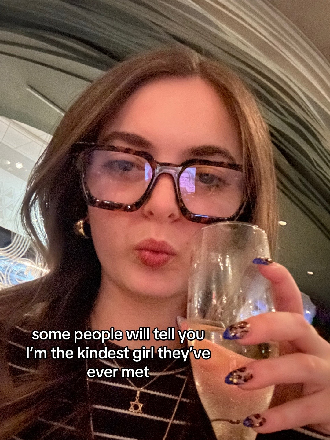 @Ava