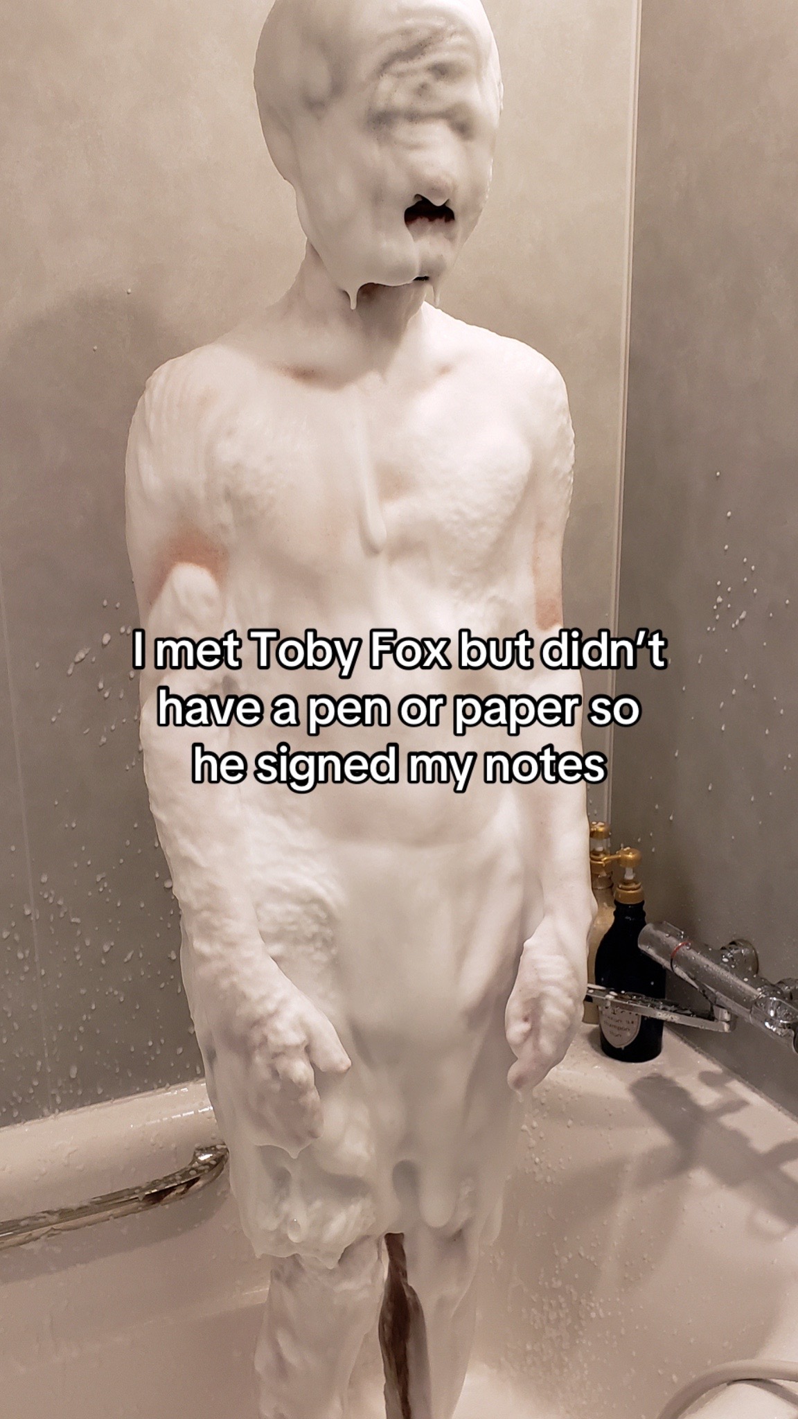@2guyfartin