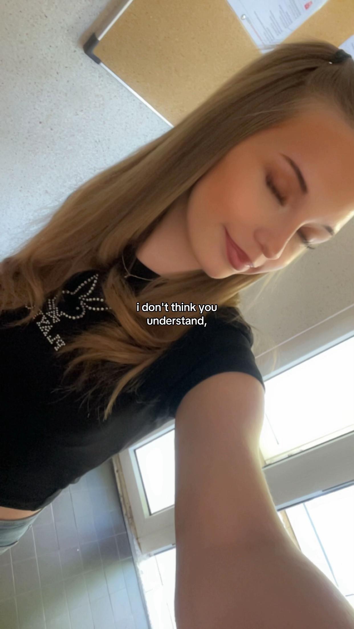 @&bull;☆&deg;𝐥𝐢𝐥𝐥𝐲&deg;☆&bull;