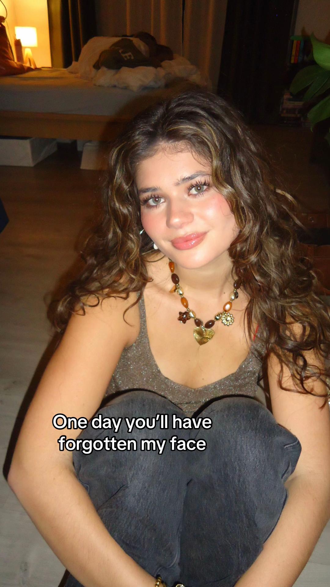 @Lora