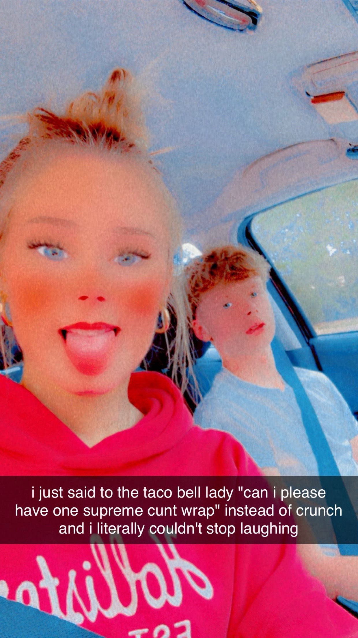 @chloe