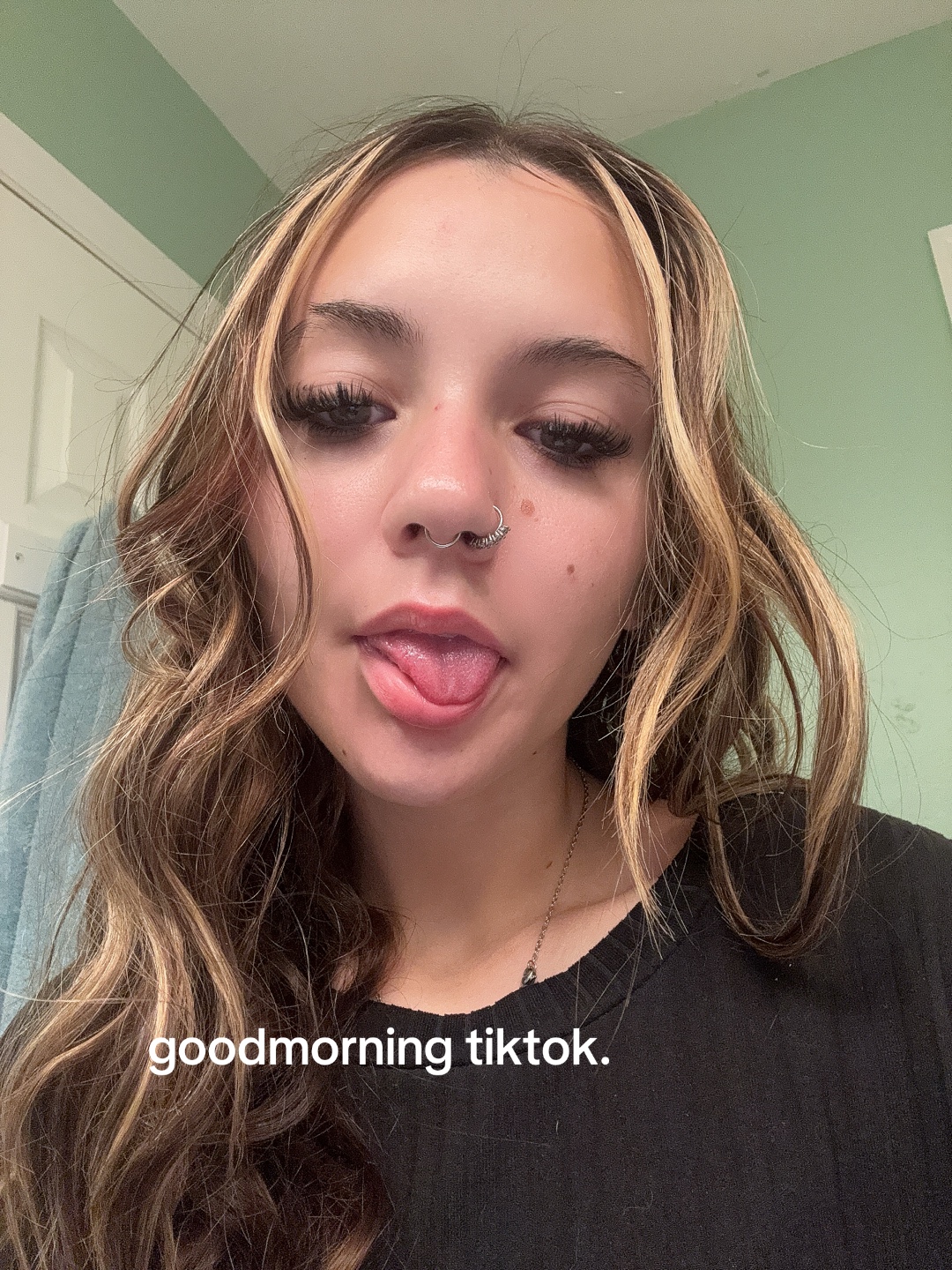 @️