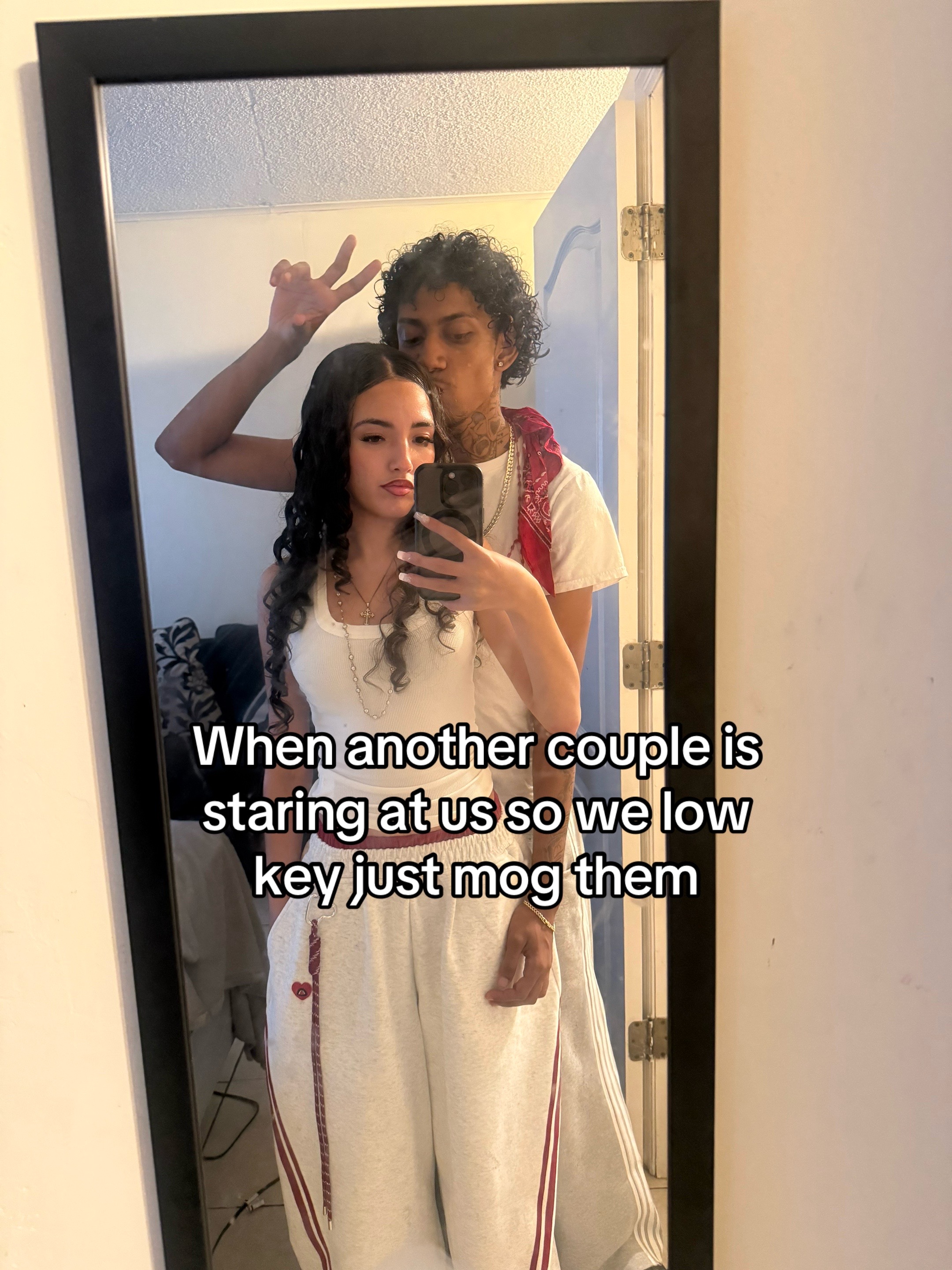 @Heluvs_ari