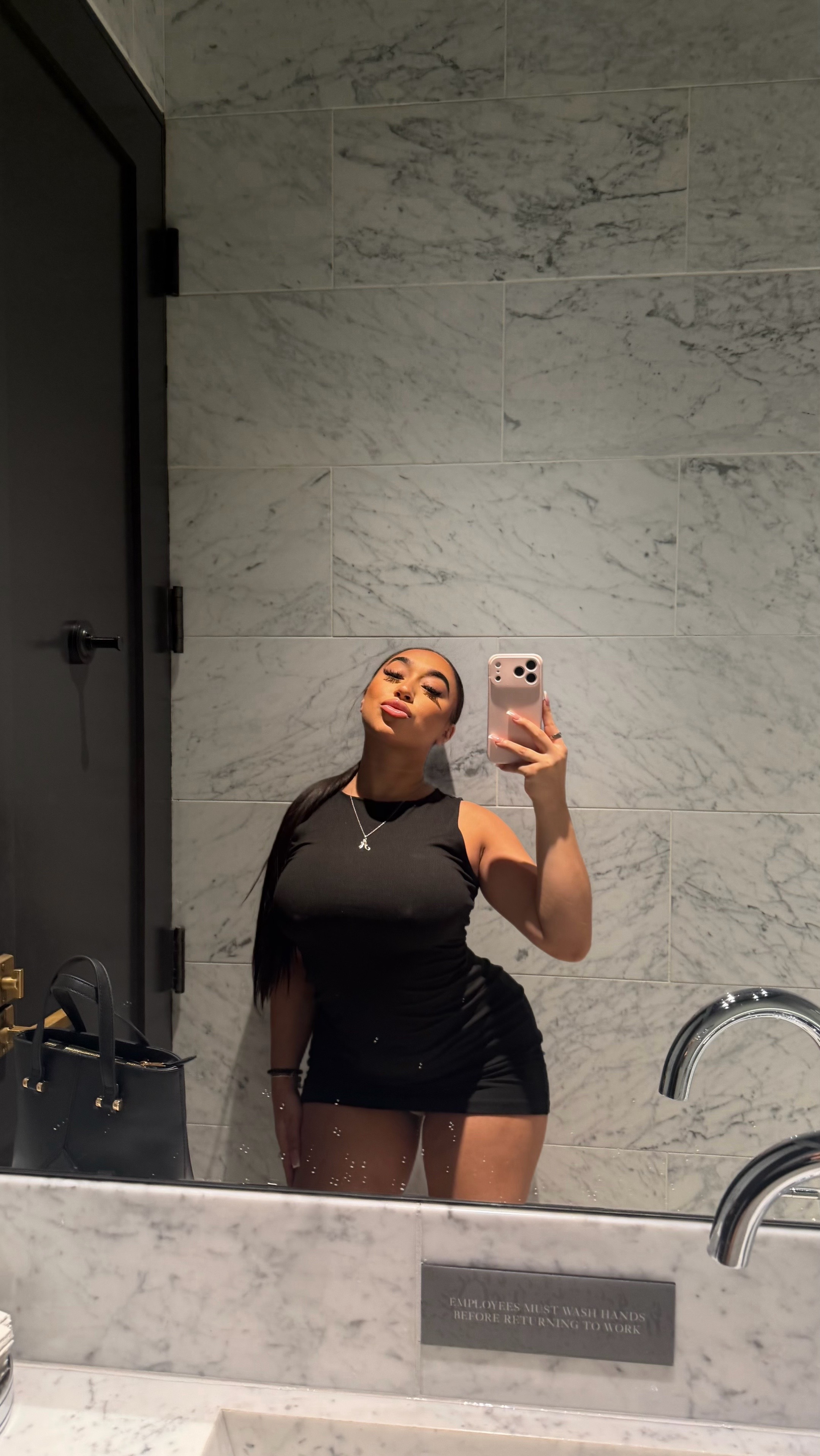 @nissiswrld