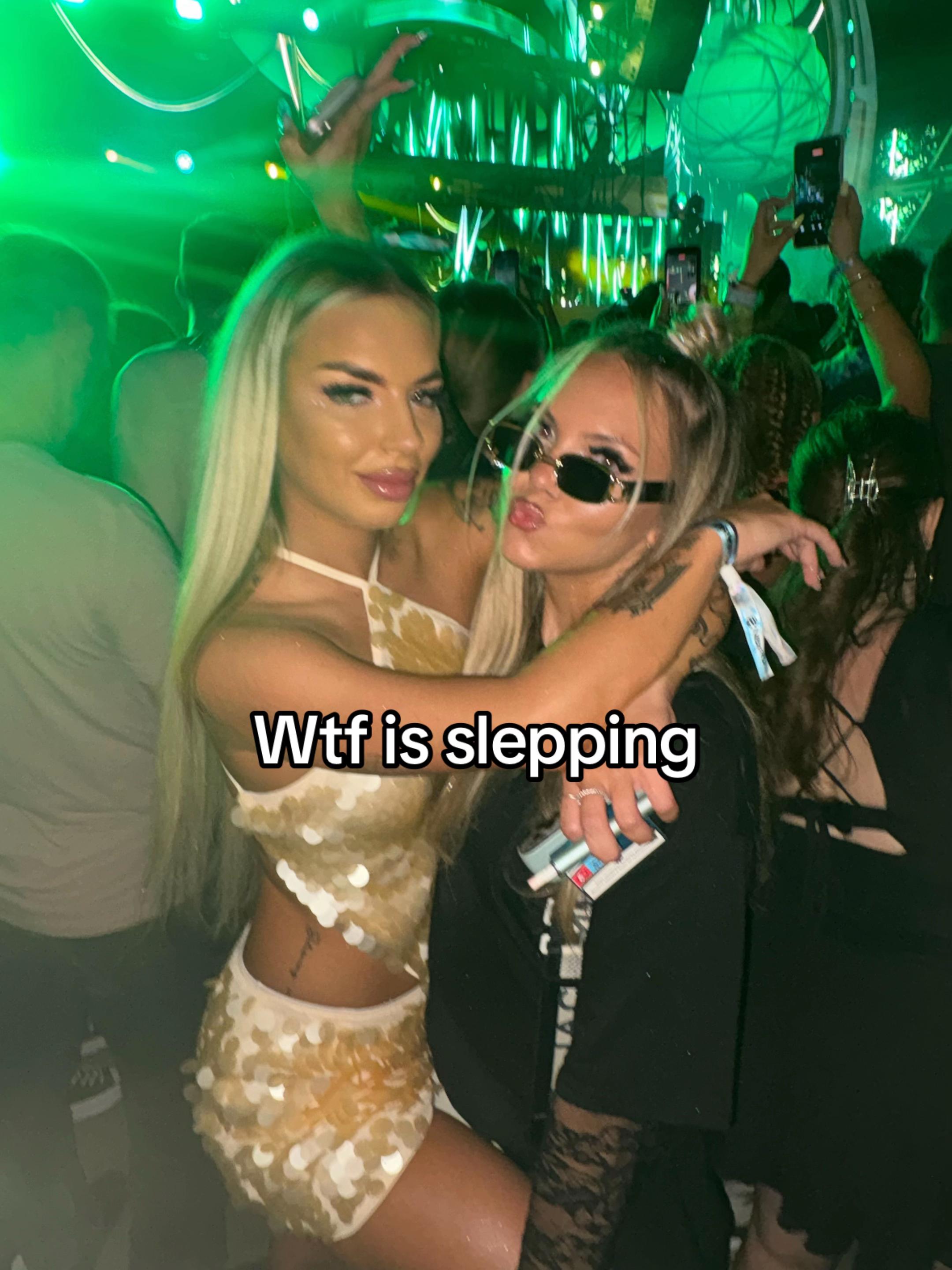 @Alllee