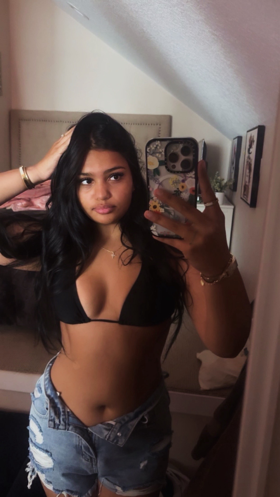 @Micaela
