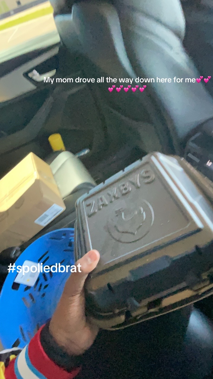 @🤖.